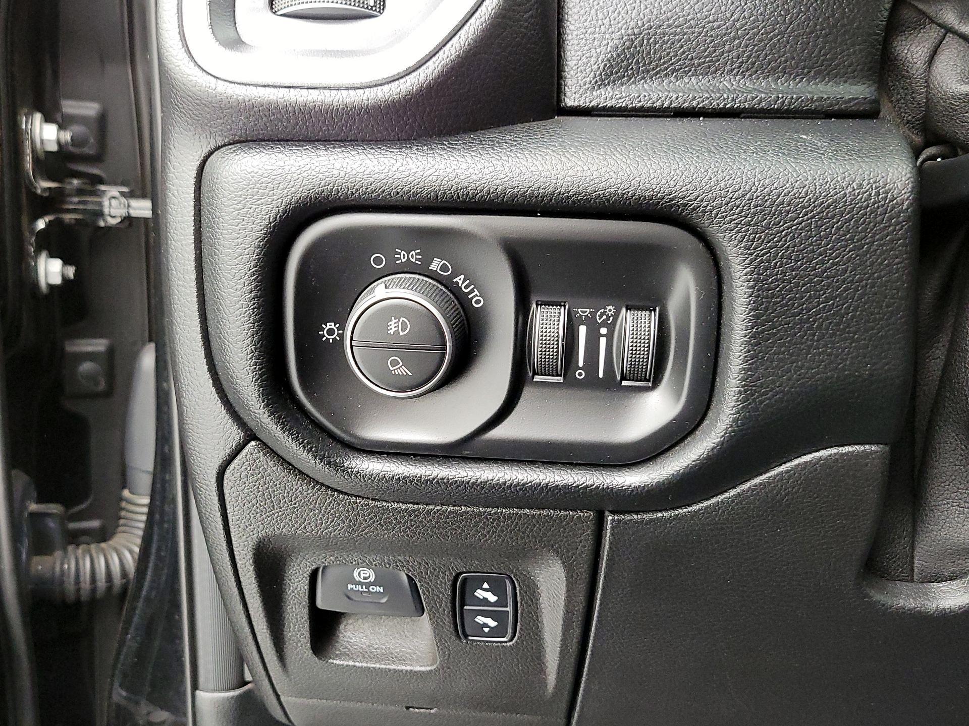 Thumbnail: 2019 RAM 1500 - 13