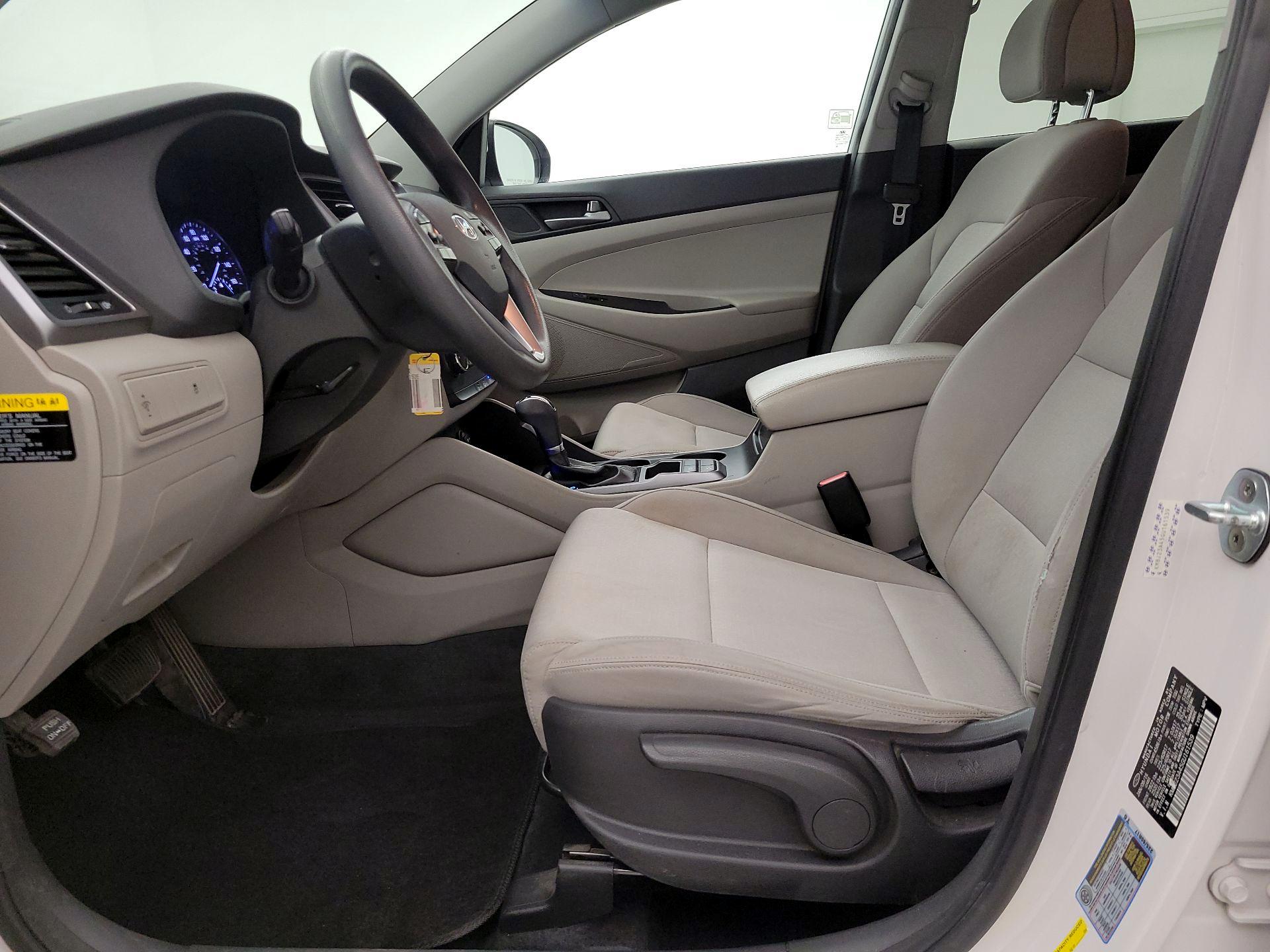 Thumbnail: 2016 Hyundai Tucson - 11