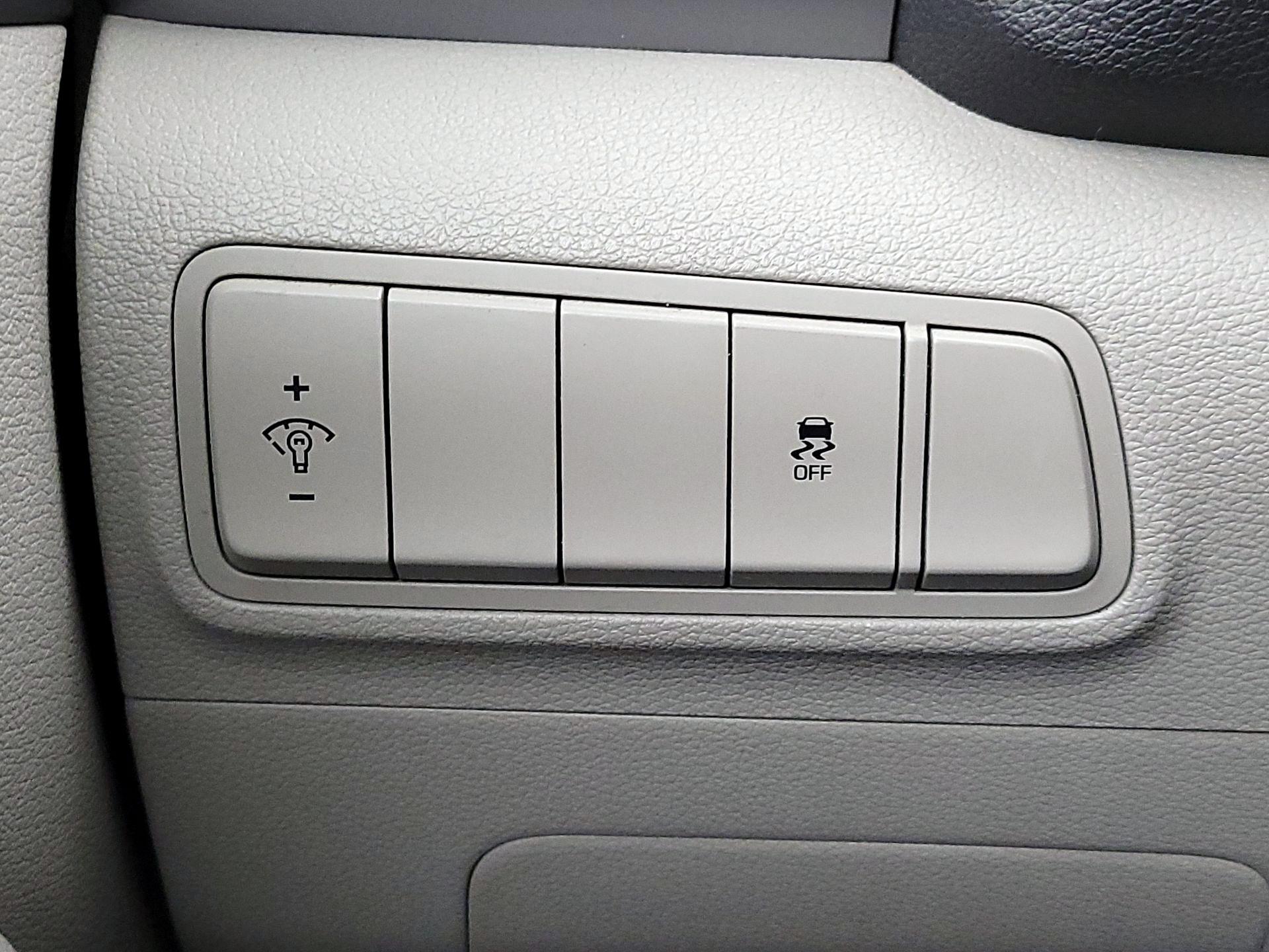 Thumbnail: 2016 Hyundai Tucson - 13