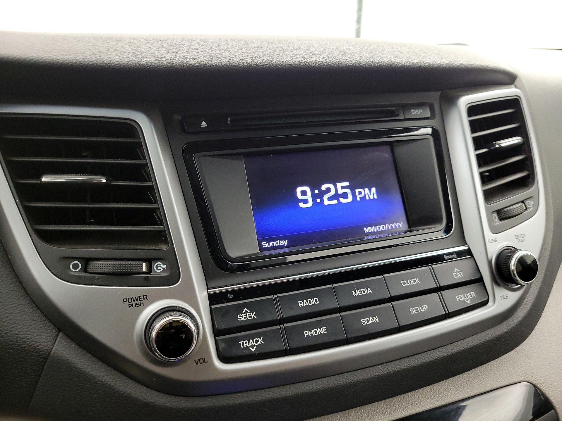 Thumbnail: 2016 Hyundai Tucson - 15