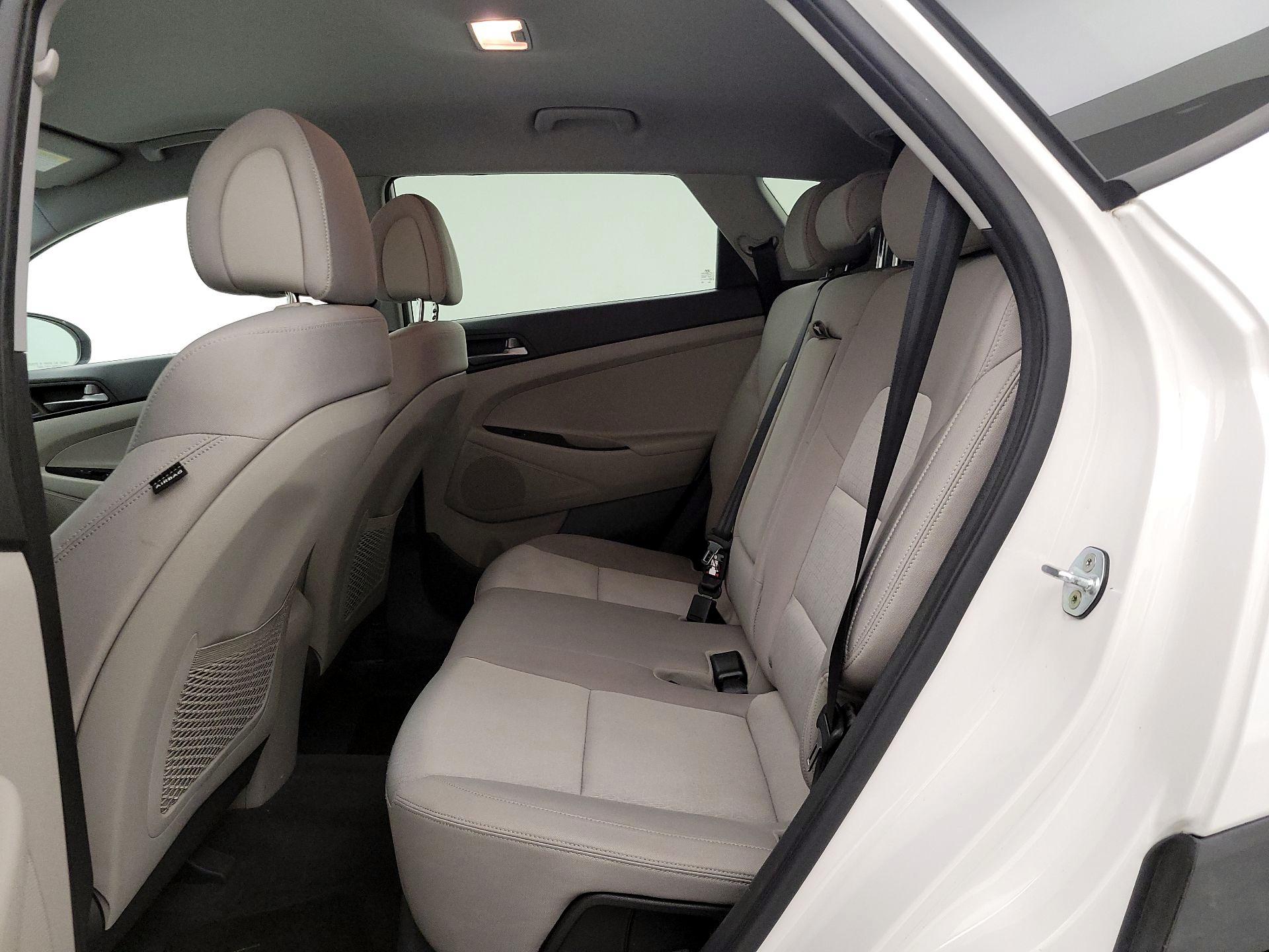 Thumbnail: 2016 Hyundai Tucson - 19