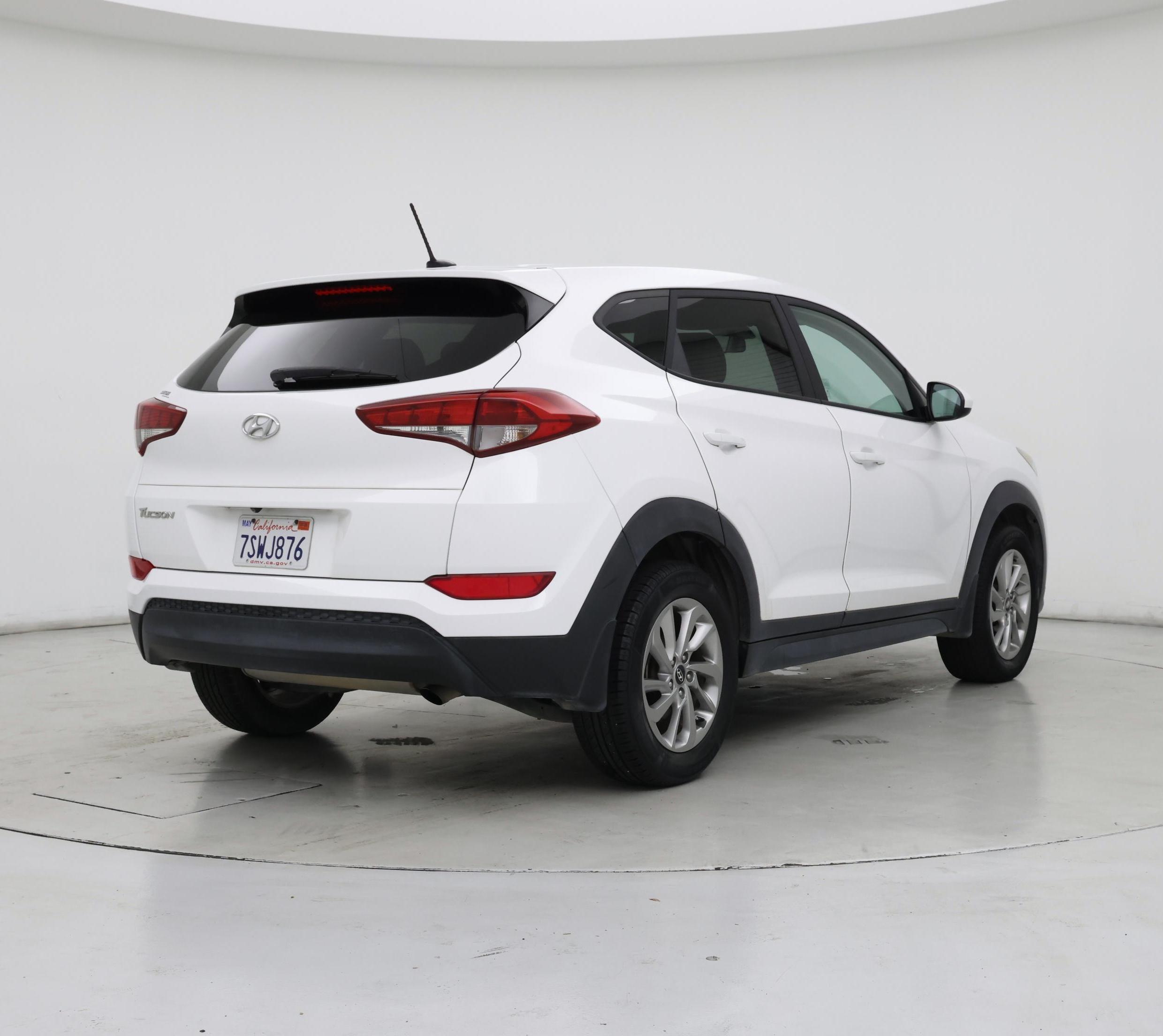 Thumbnail: 2016 Hyundai Tucson - 8