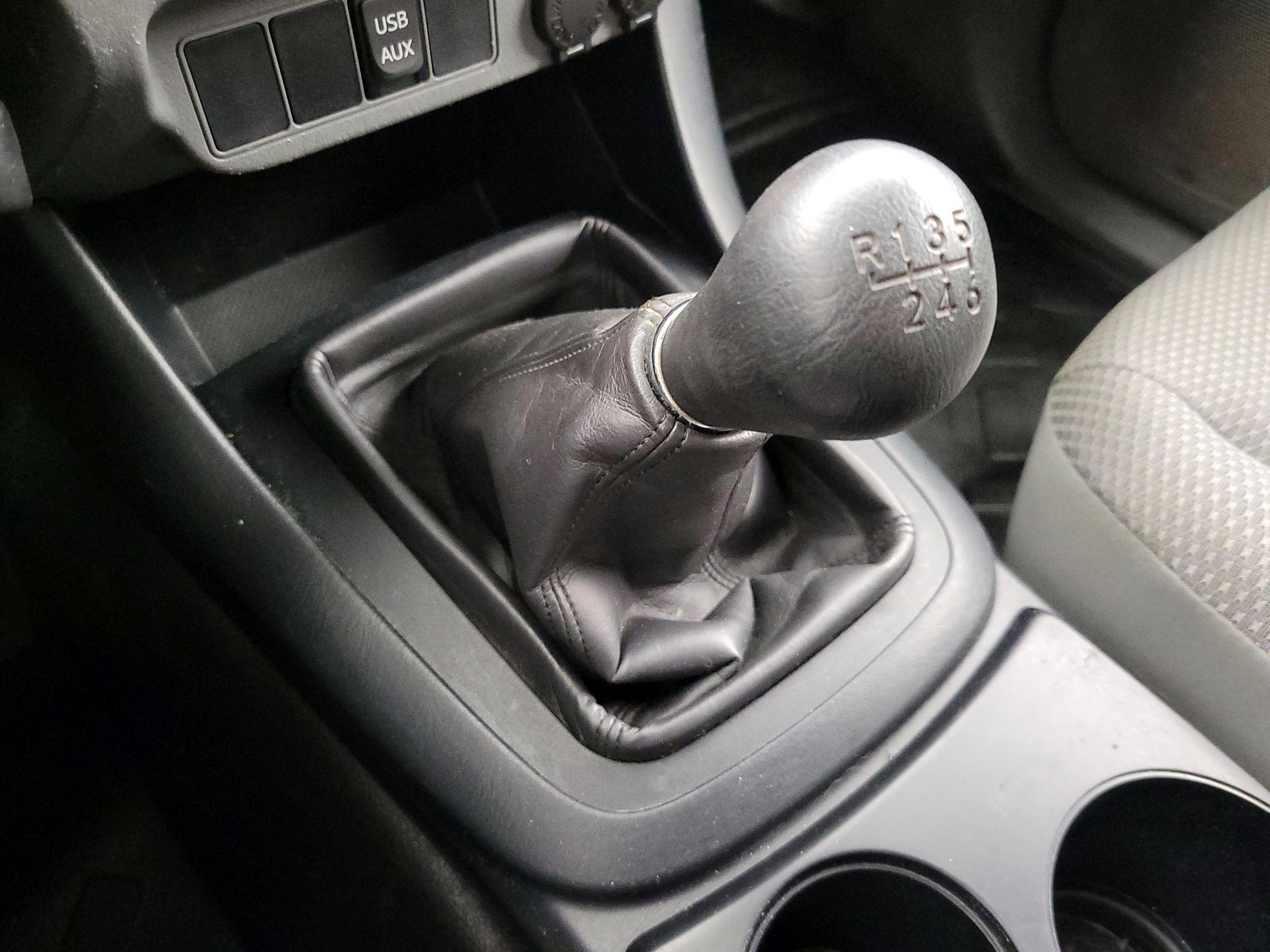 Thumbnail: 2013 Toyota Tacoma - 16