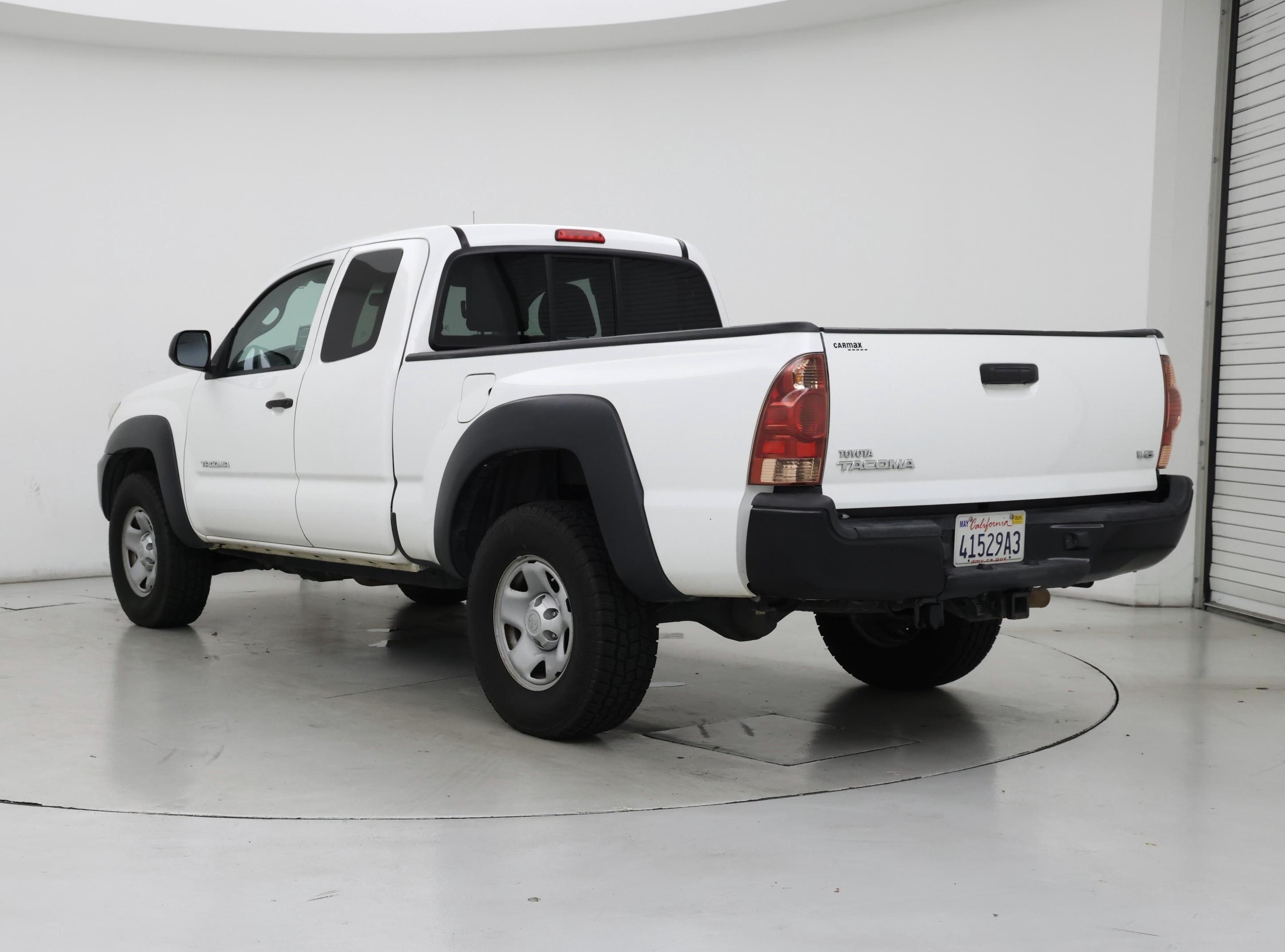 Thumbnail: 2013 Toyota Tacoma - 2