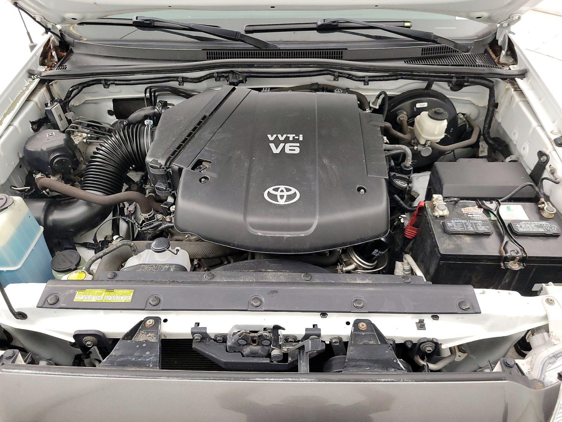 Thumbnail: 2013 Toyota Tacoma - 20