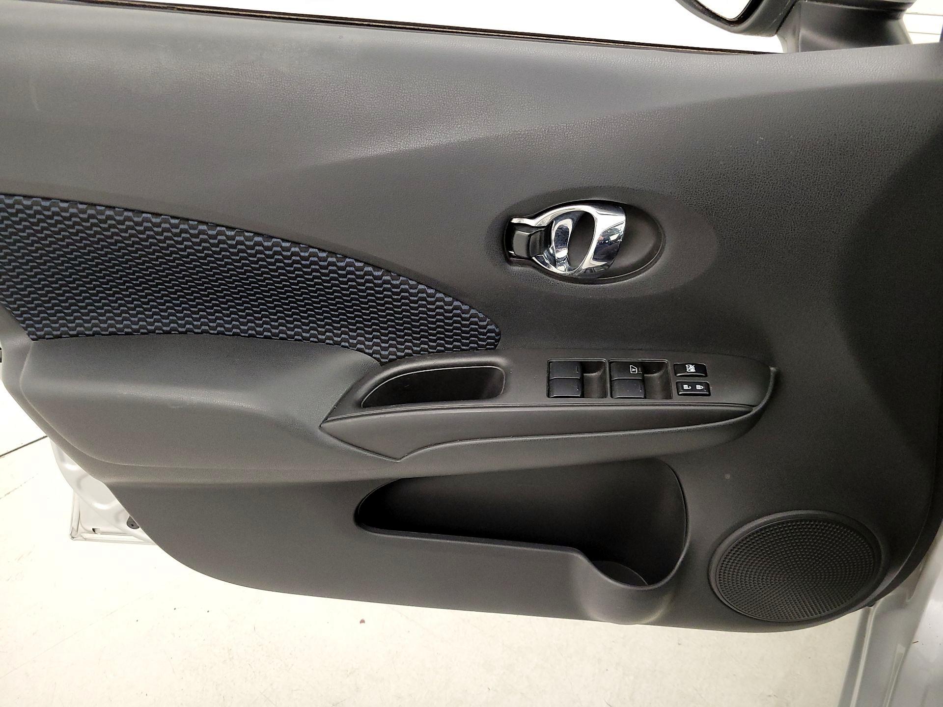 Thumbnail: 2016 Nissan Versa Note - 12