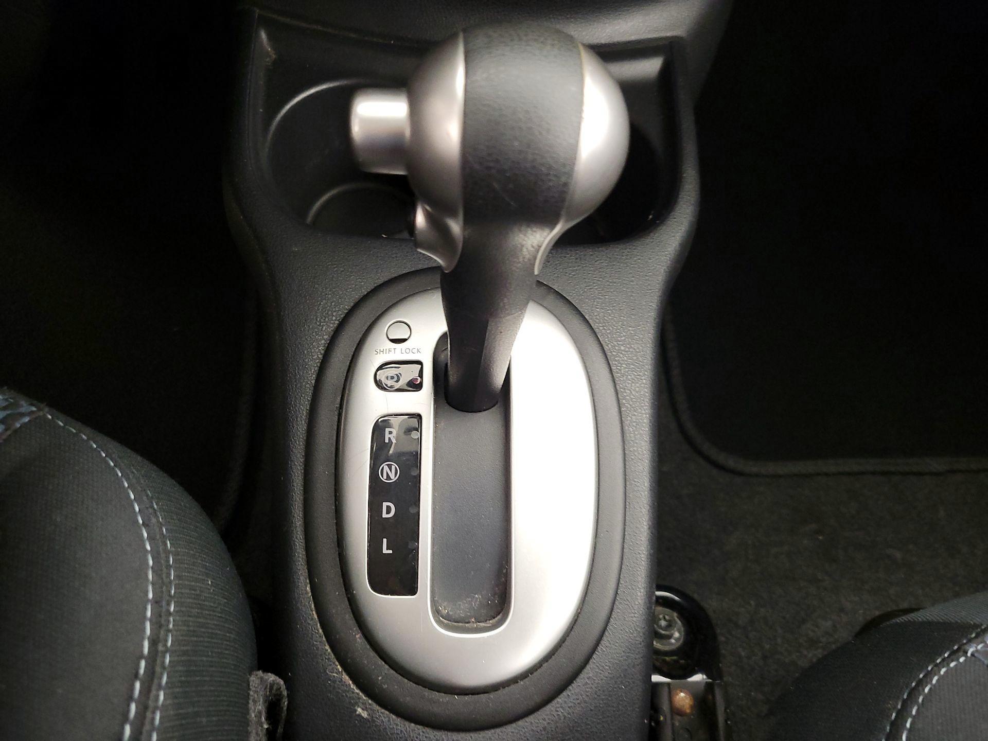 Thumbnail: 2016 Nissan Versa Note - 17