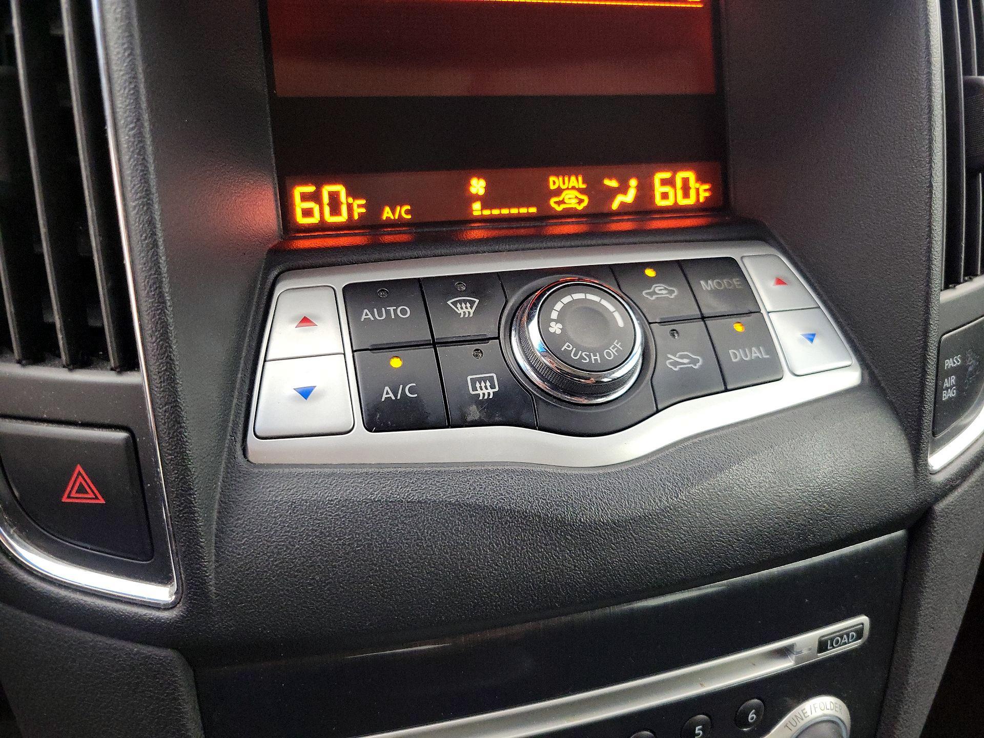 Thumbnail: 2014 Nissan Maxima - 15