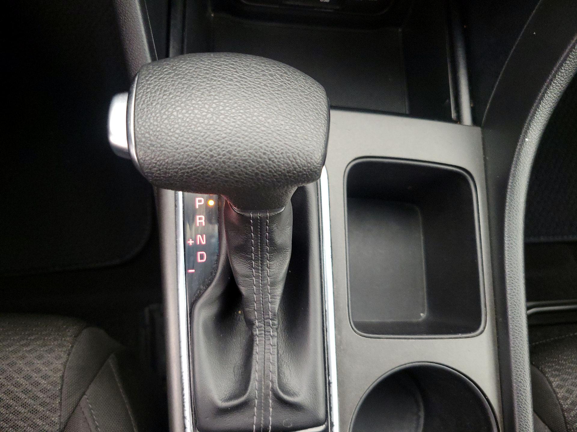 Thumbnail: 2016 Kia Optima - 17