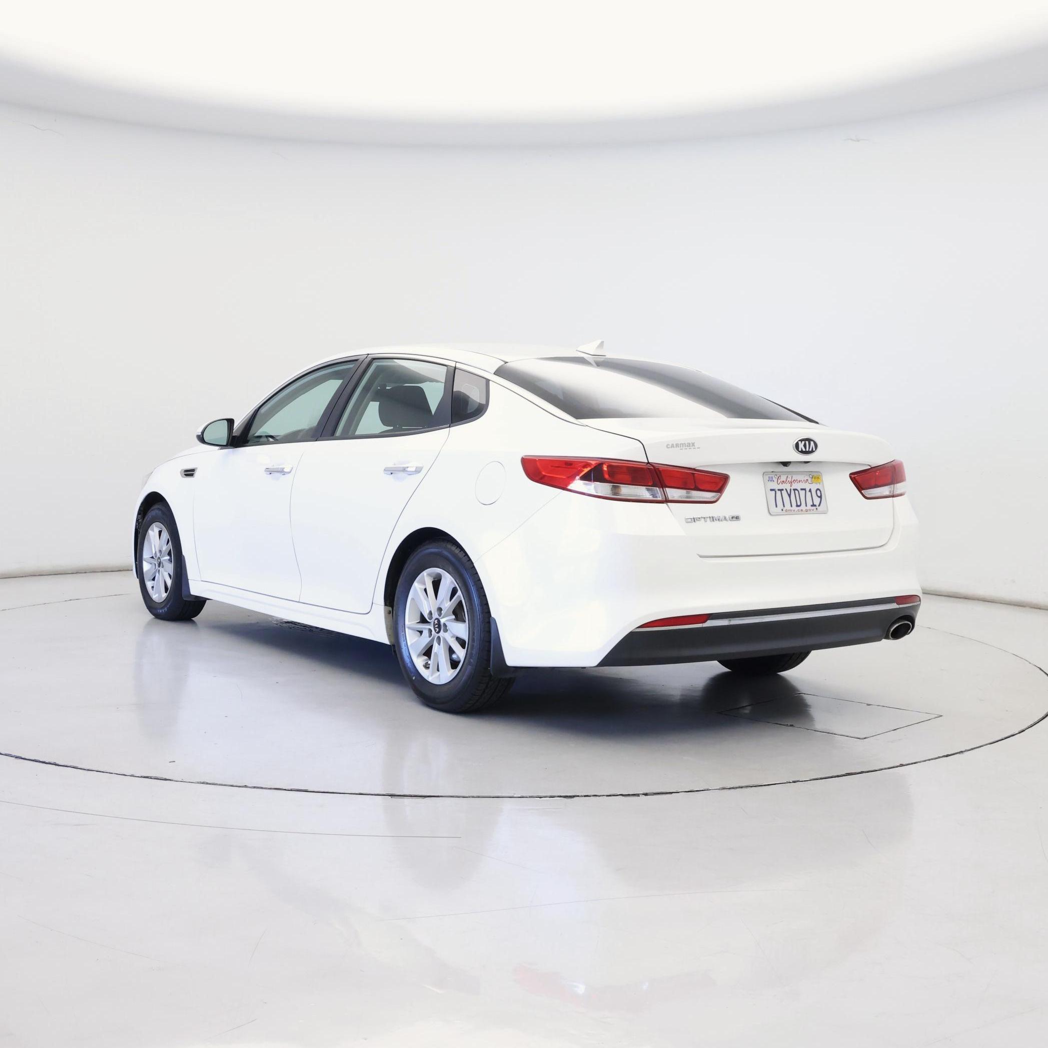 Thumbnail: 2016 Kia Optima - 2