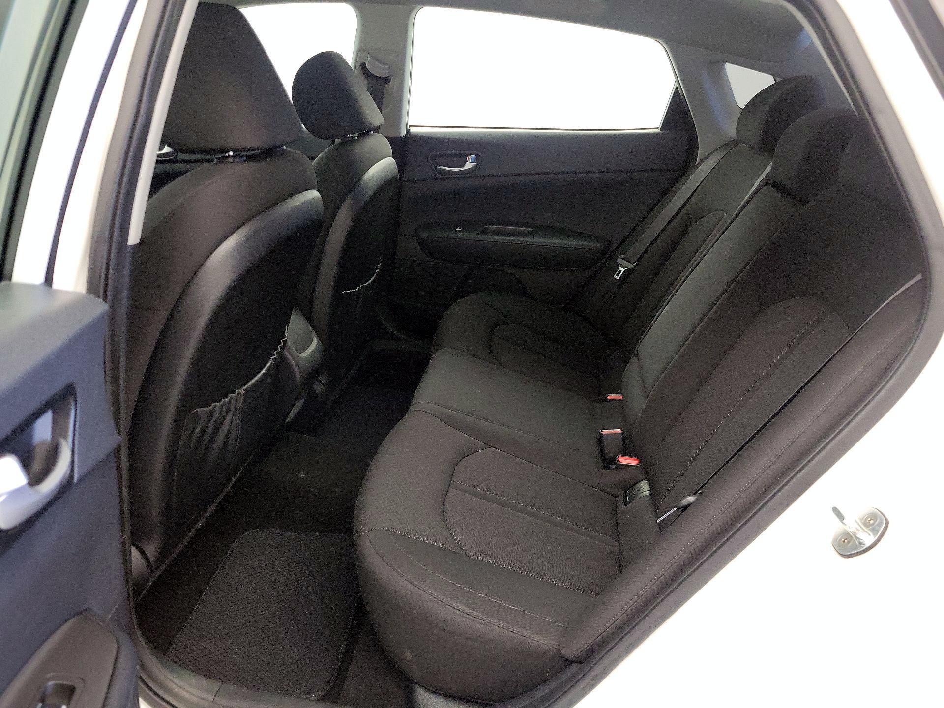 Thumbnail: 2016 Kia Optima - 19