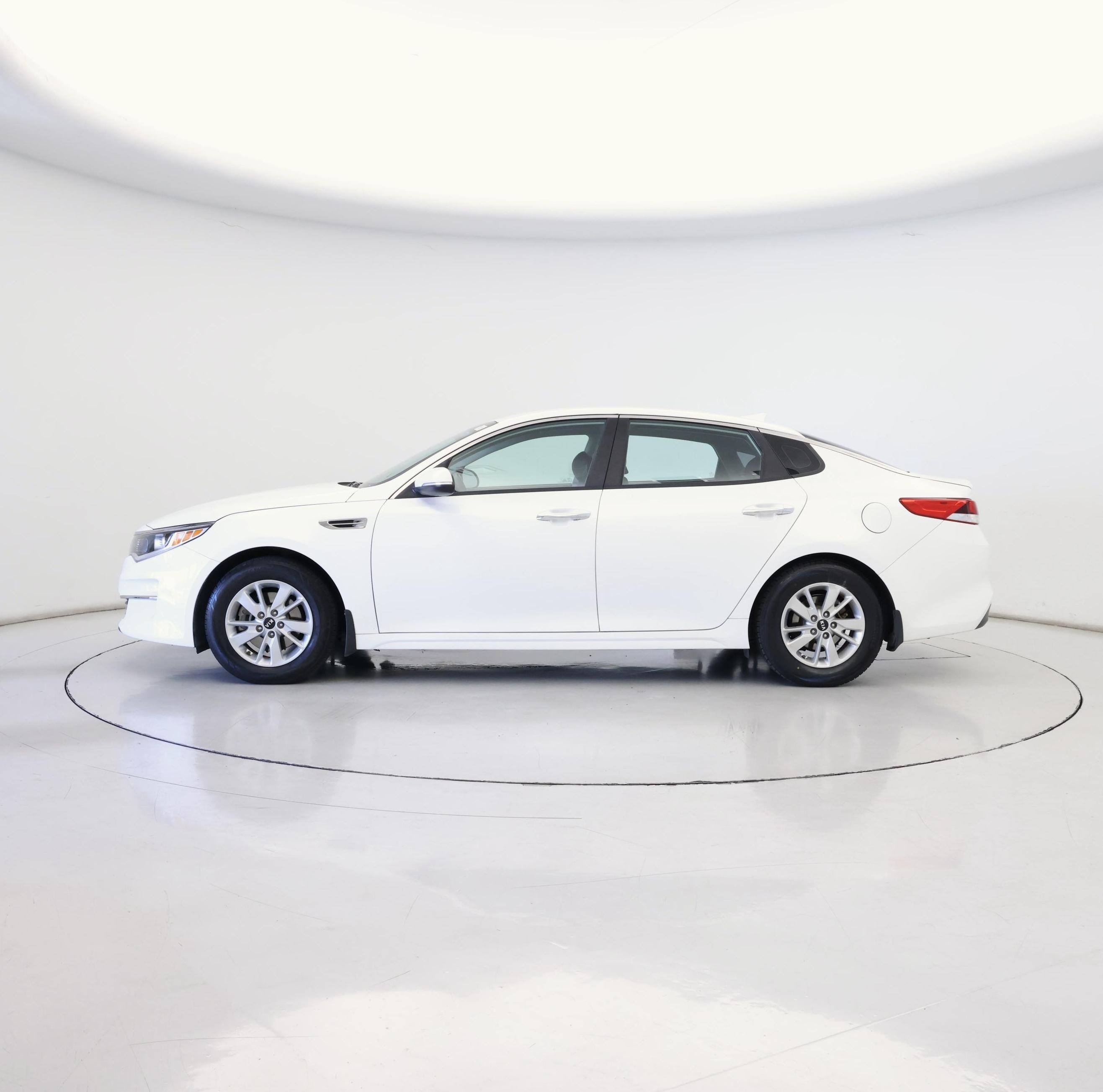 Thumbnail: 2016 Kia Optima - 3