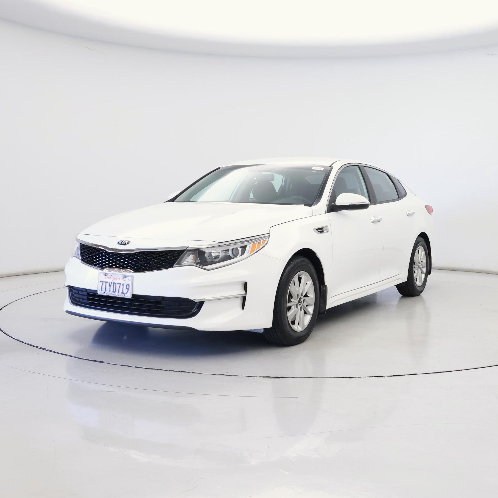 Thumbnail: 2016 Kia Optima - 4