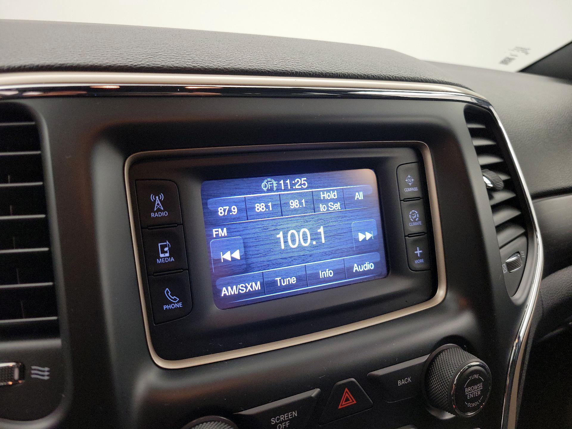 Thumbnail: 2014 Jeep Grand Cherokee - 14