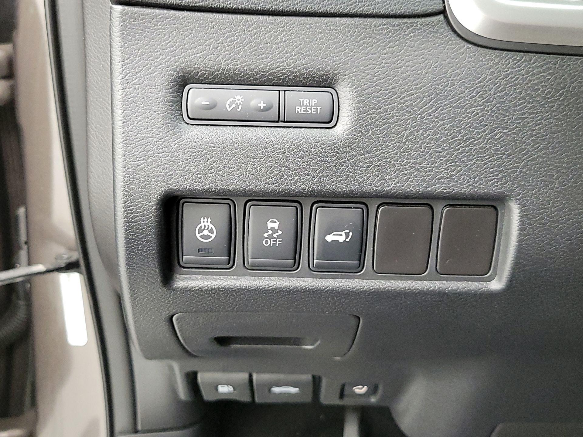 Thumbnail: 2016 Nissan Murano - 13