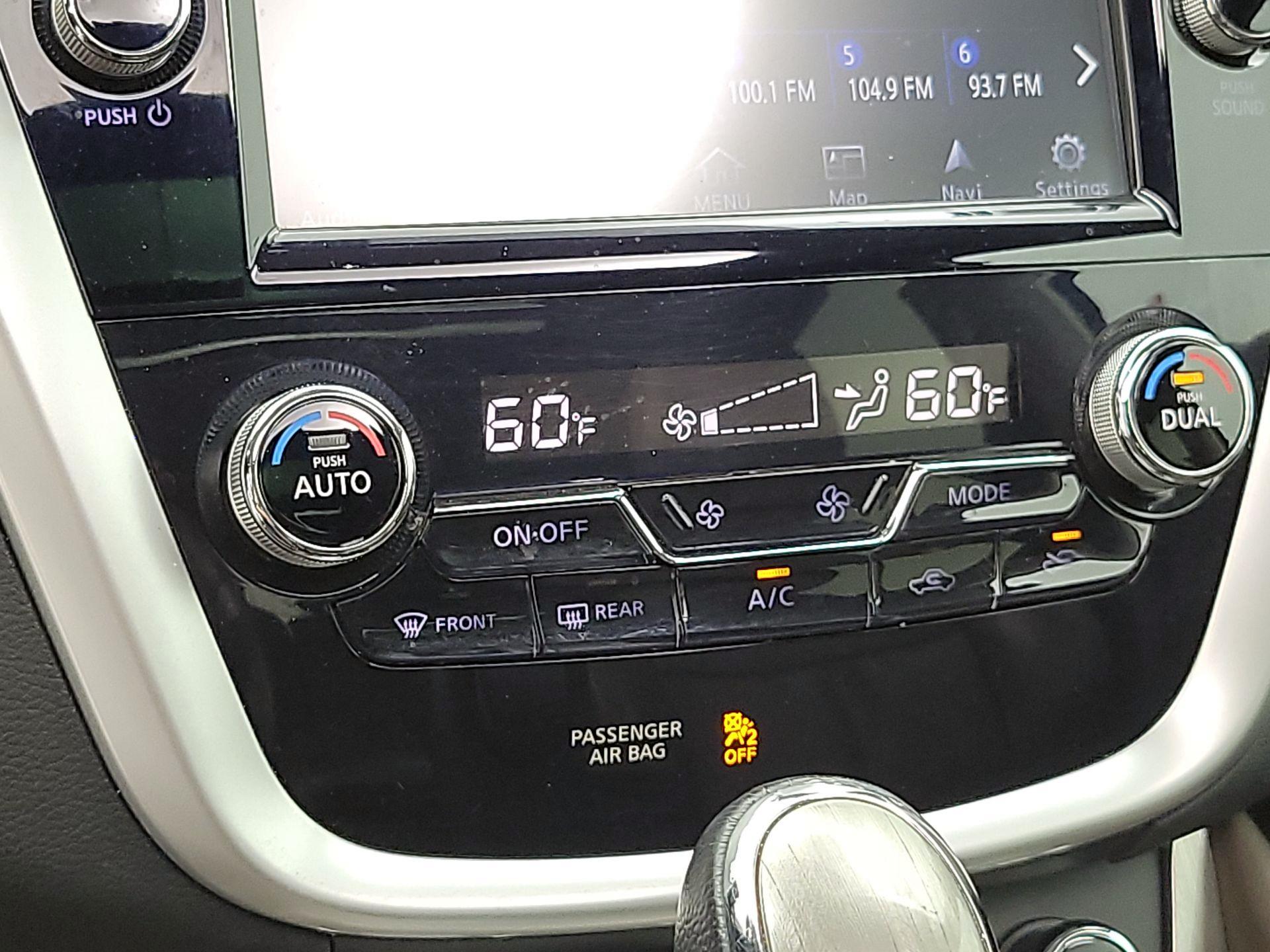 Thumbnail: 2016 Nissan Murano - 17