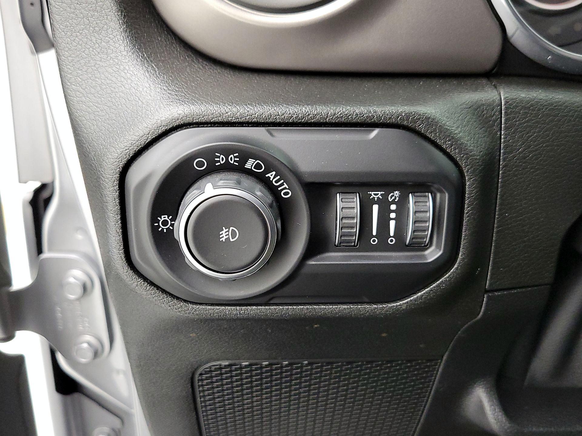Thumbnail: 2020 Jeep Wrangler - 13