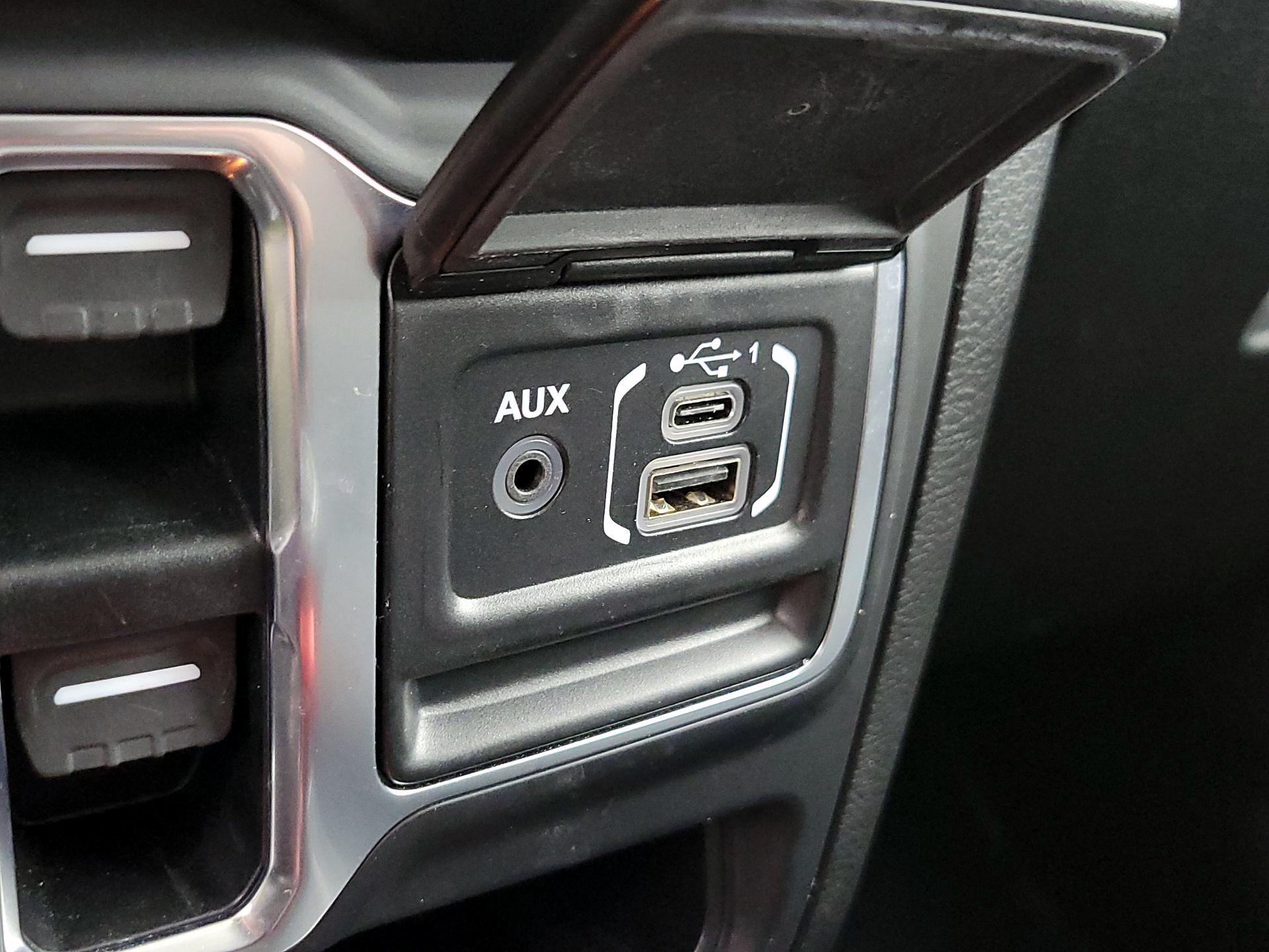 Thumbnail: 2020 Jeep Wrangler - 18