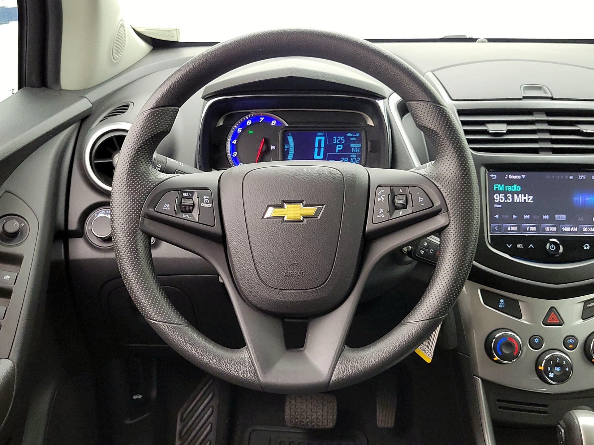 Thumbnail: 2015 Chevrolet Trax - 10