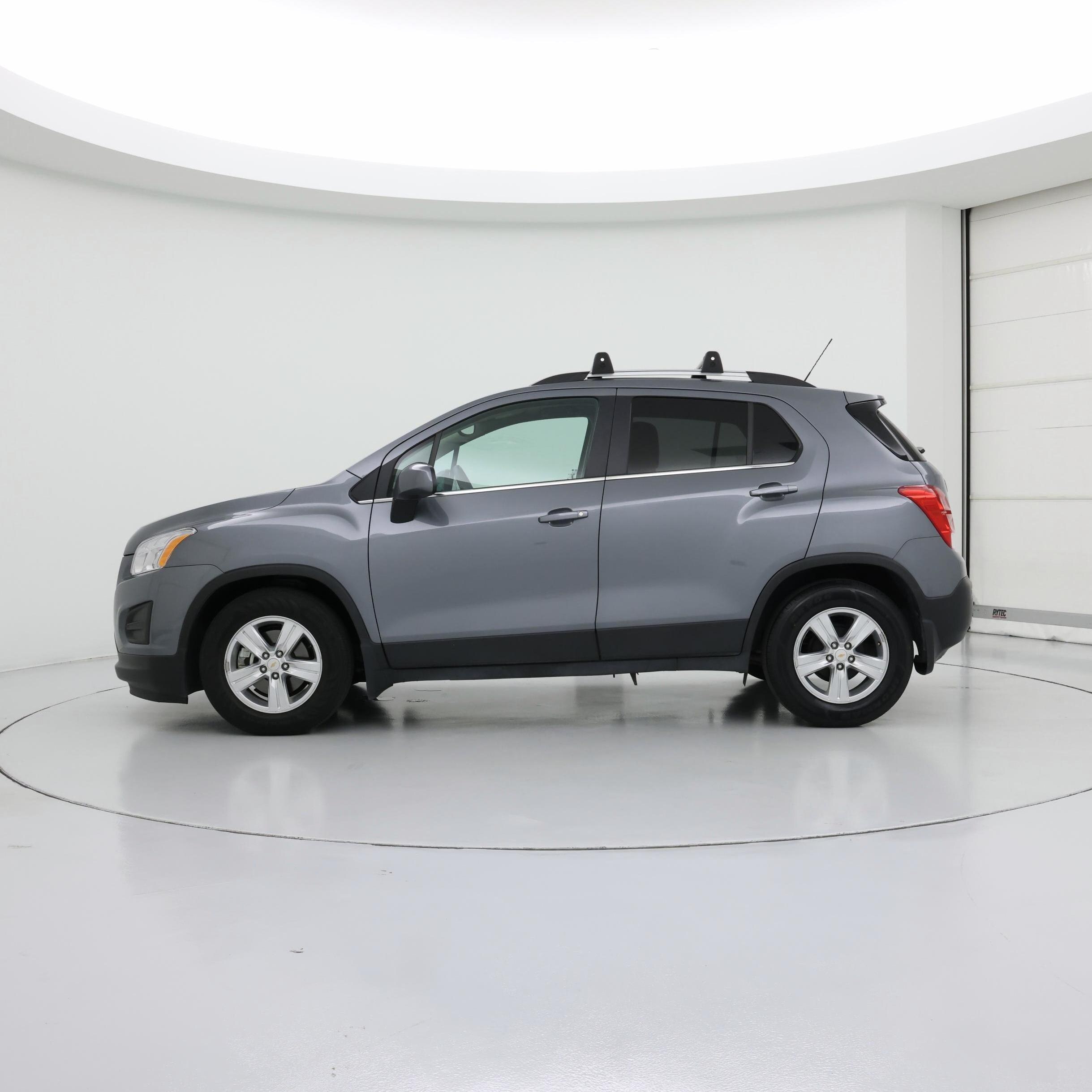 Thumbnail: 2015 Chevrolet Trax - 3