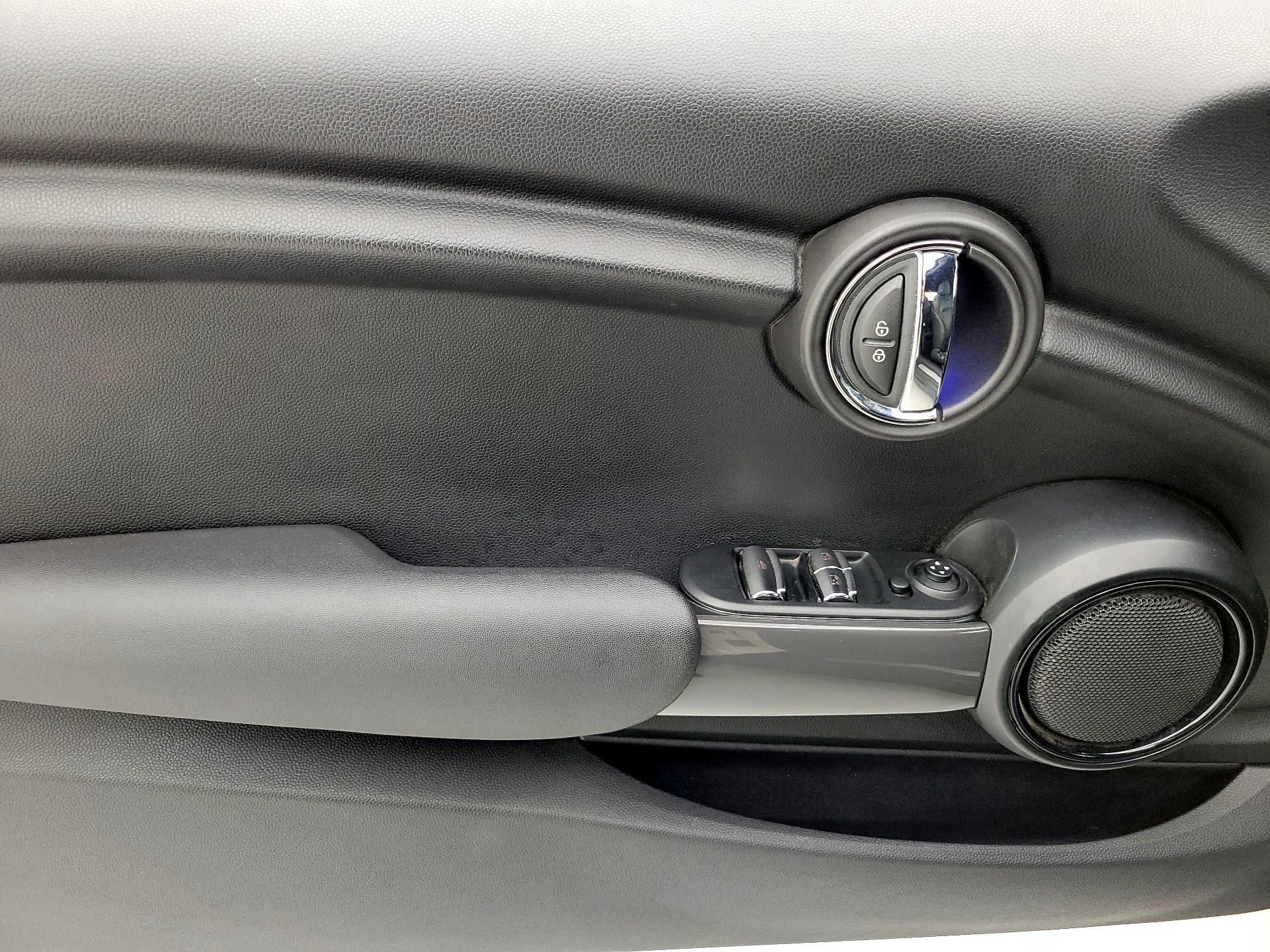 Thumbnail: 2016 MINI Cooper - 12