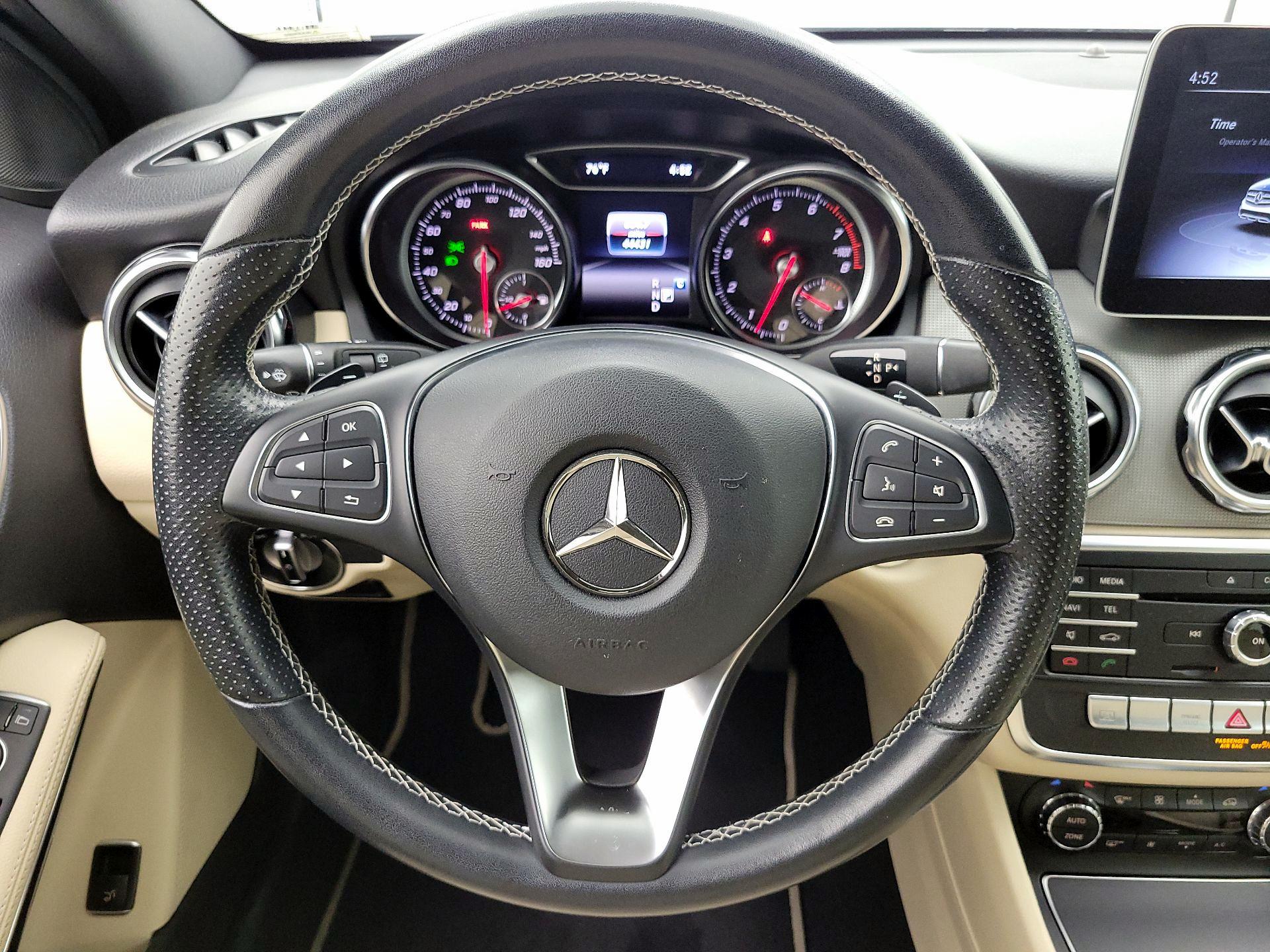 Thumbnail: 2020 Mercedes-Benz GLA - 10