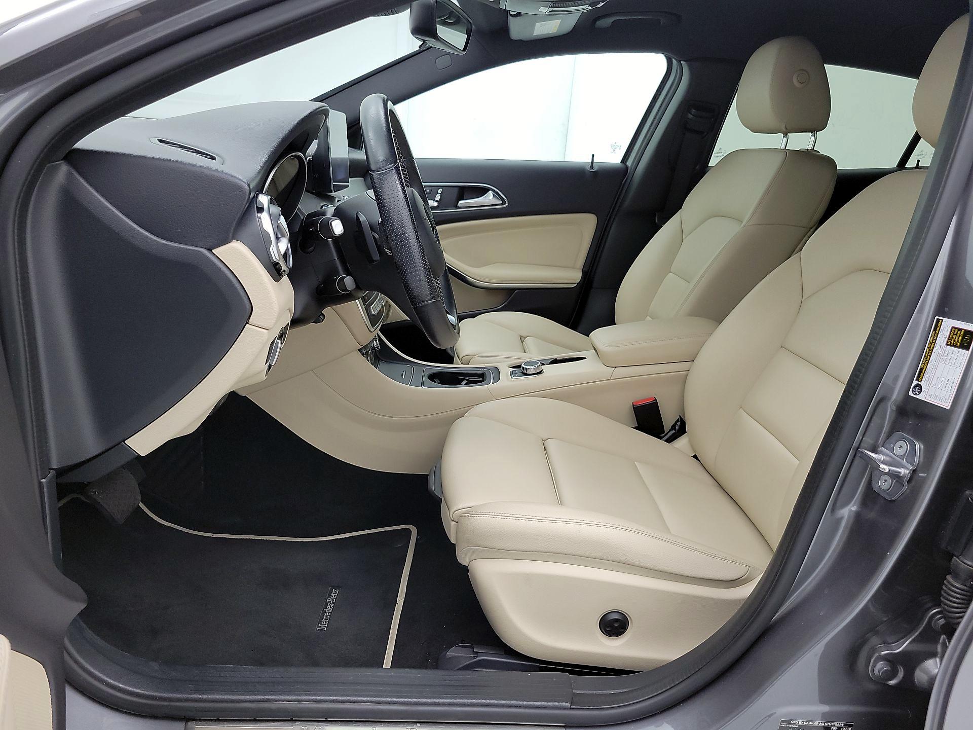 Thumbnail: 2020 Mercedes-Benz GLA - 11
