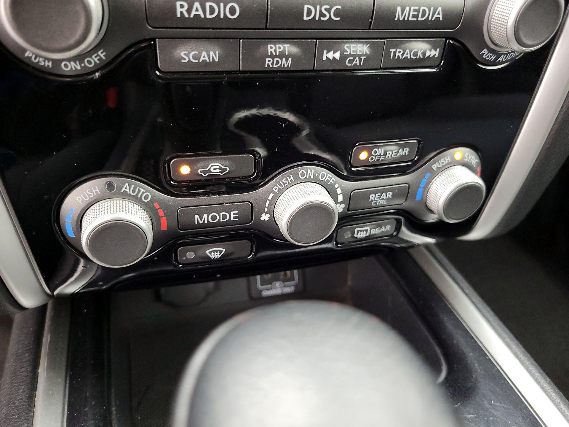 Thumbnail: 2019 Nissan Pathfinder - 16
