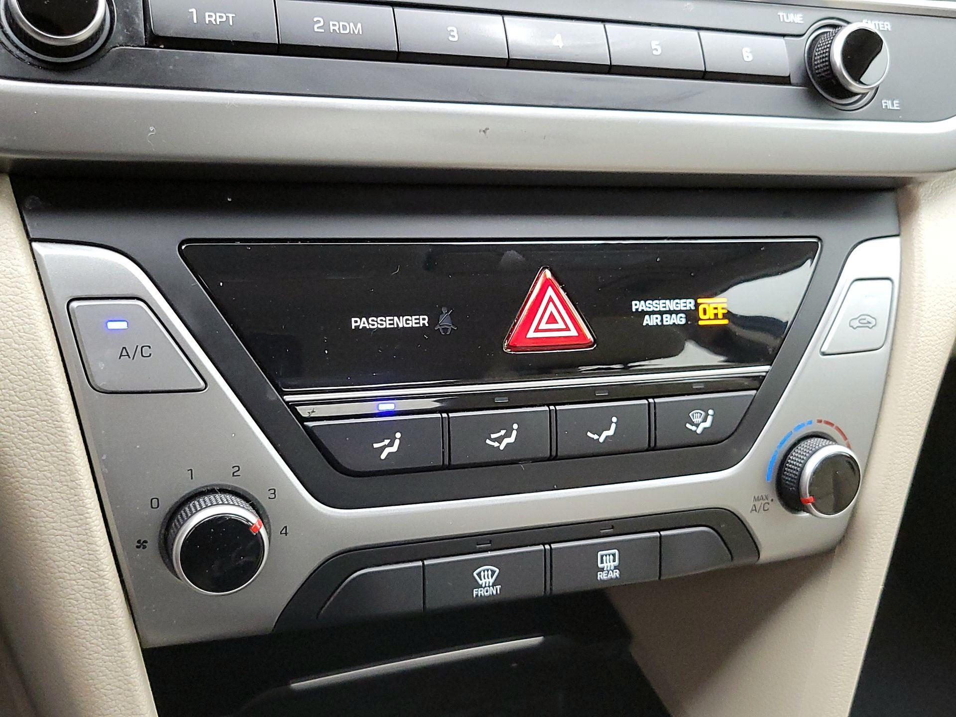 Thumbnail: 2018 Hyundai Elantra - 15