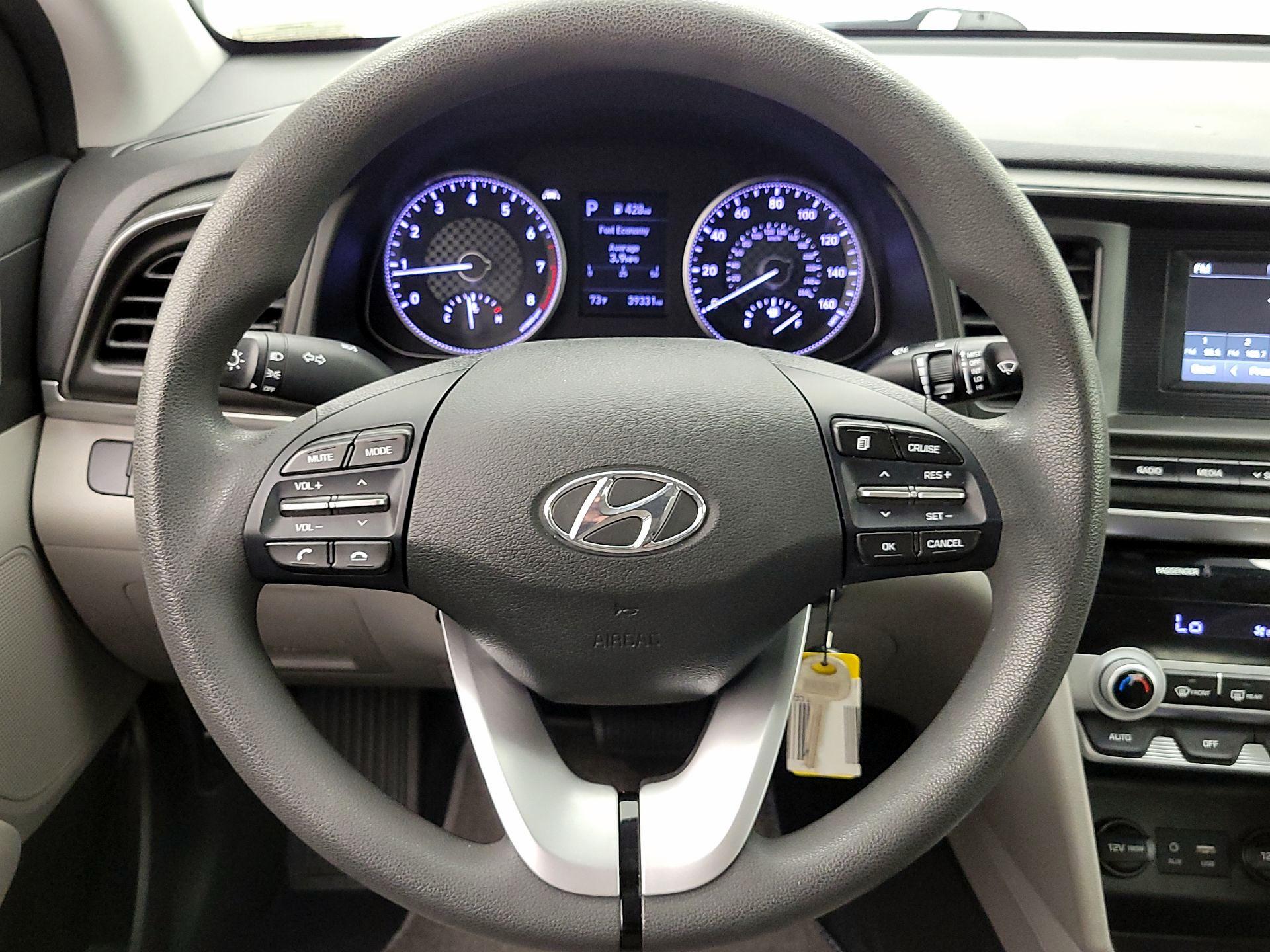 Thumbnail: 2020 Hyundai Elantra - 10