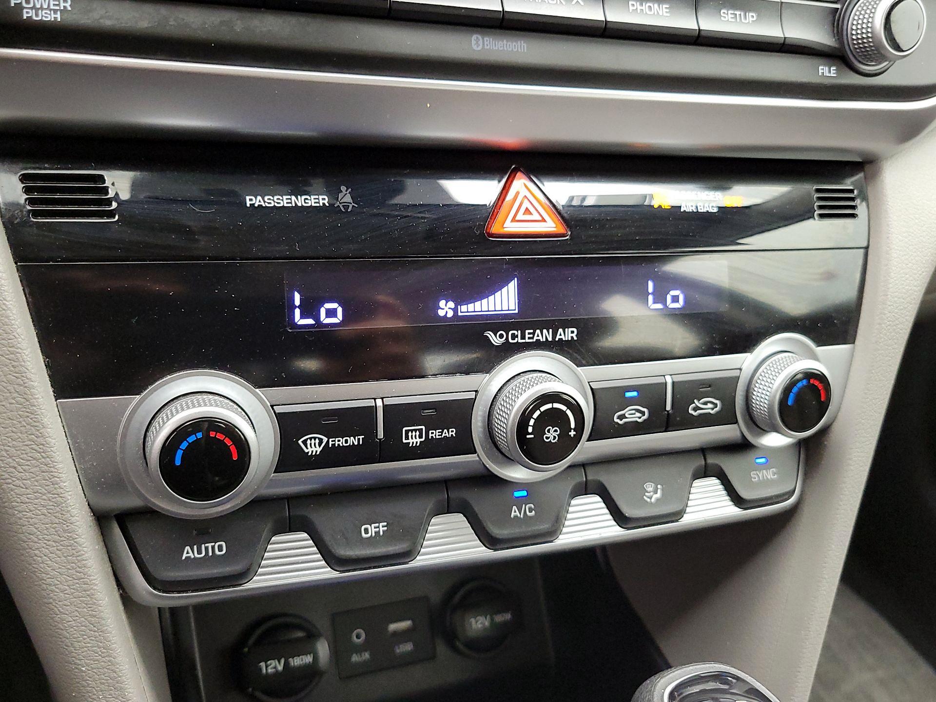Thumbnail: 2020 Hyundai Elantra - 16