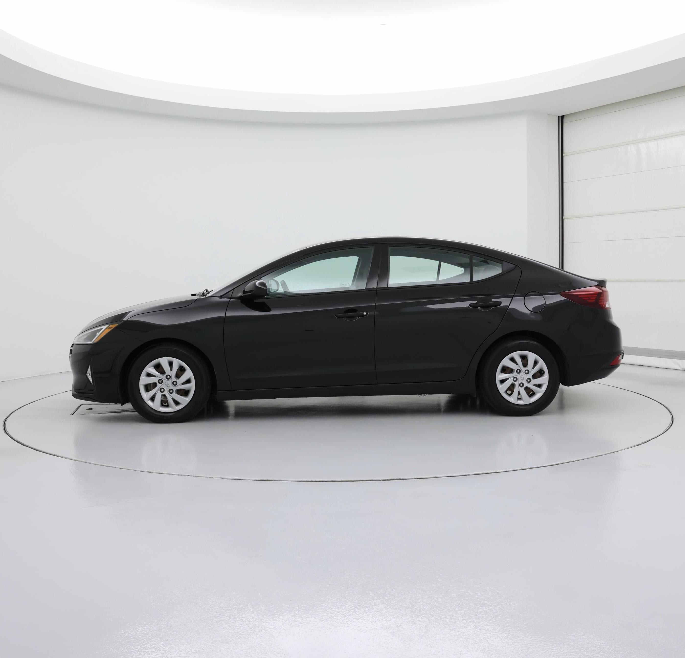 Thumbnail: 2020 Hyundai Elantra - 3