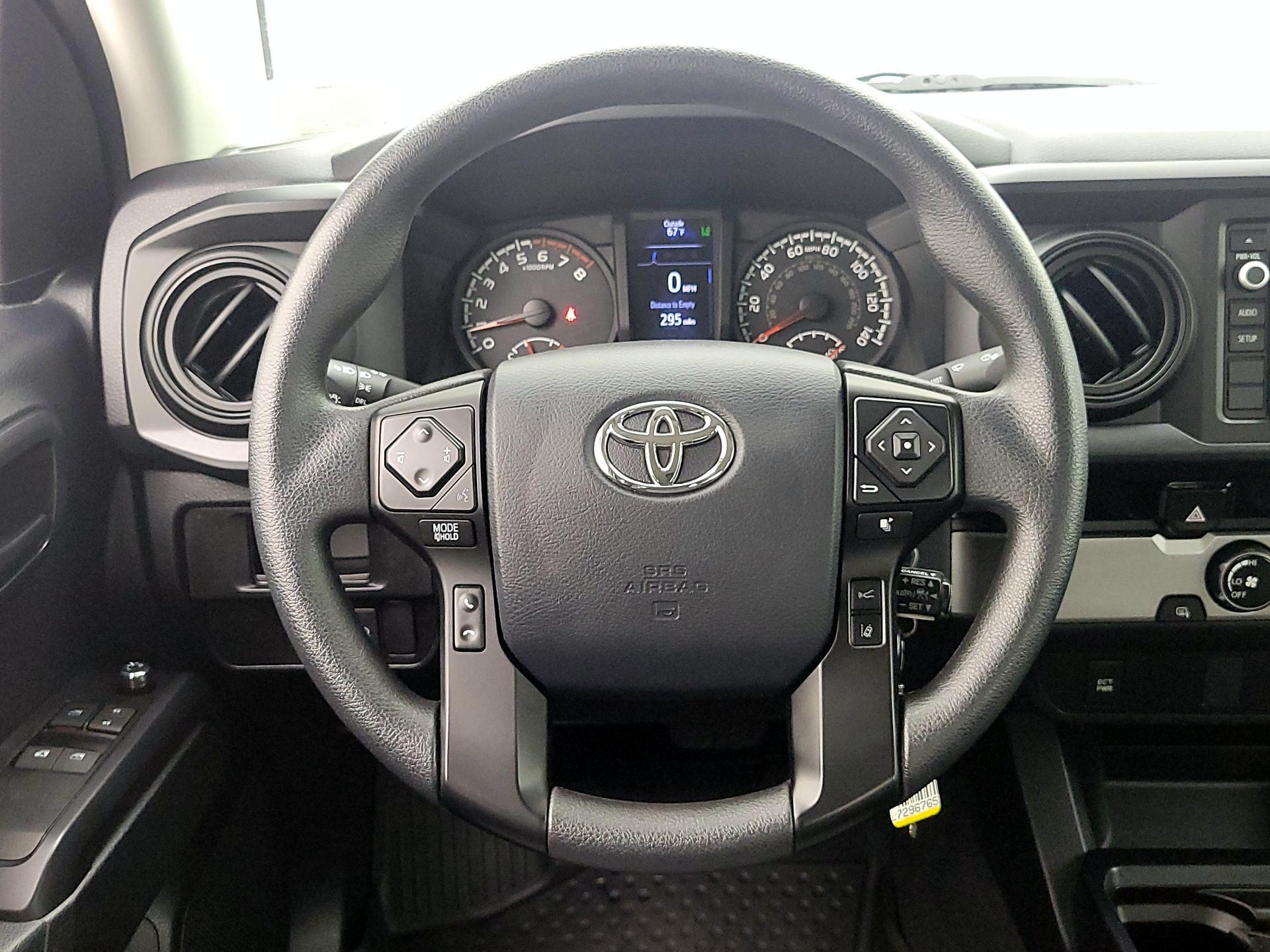 Thumbnail: 2018 Toyota Tacoma - 10