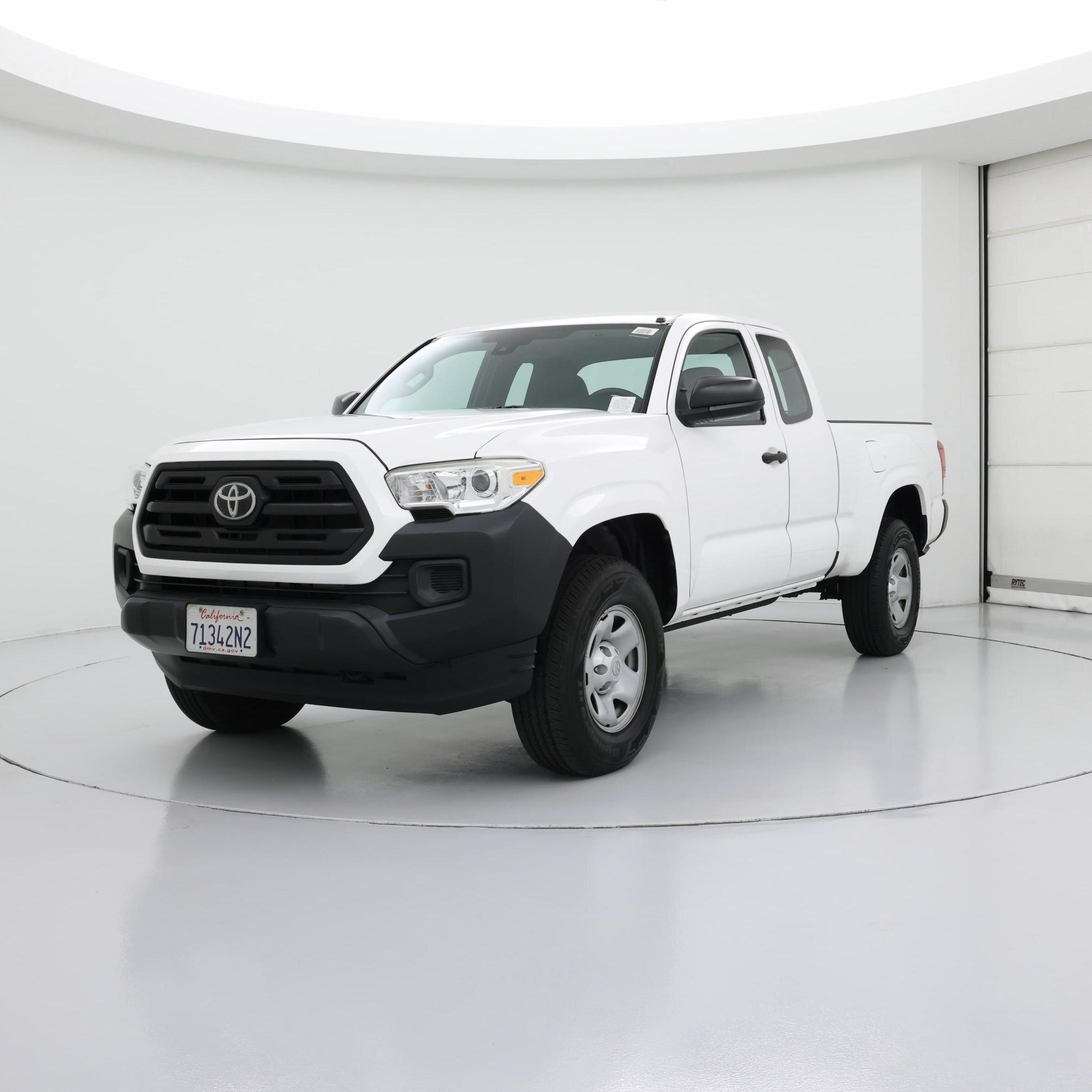 Thumbnail: 2018 Toyota Tacoma - 4