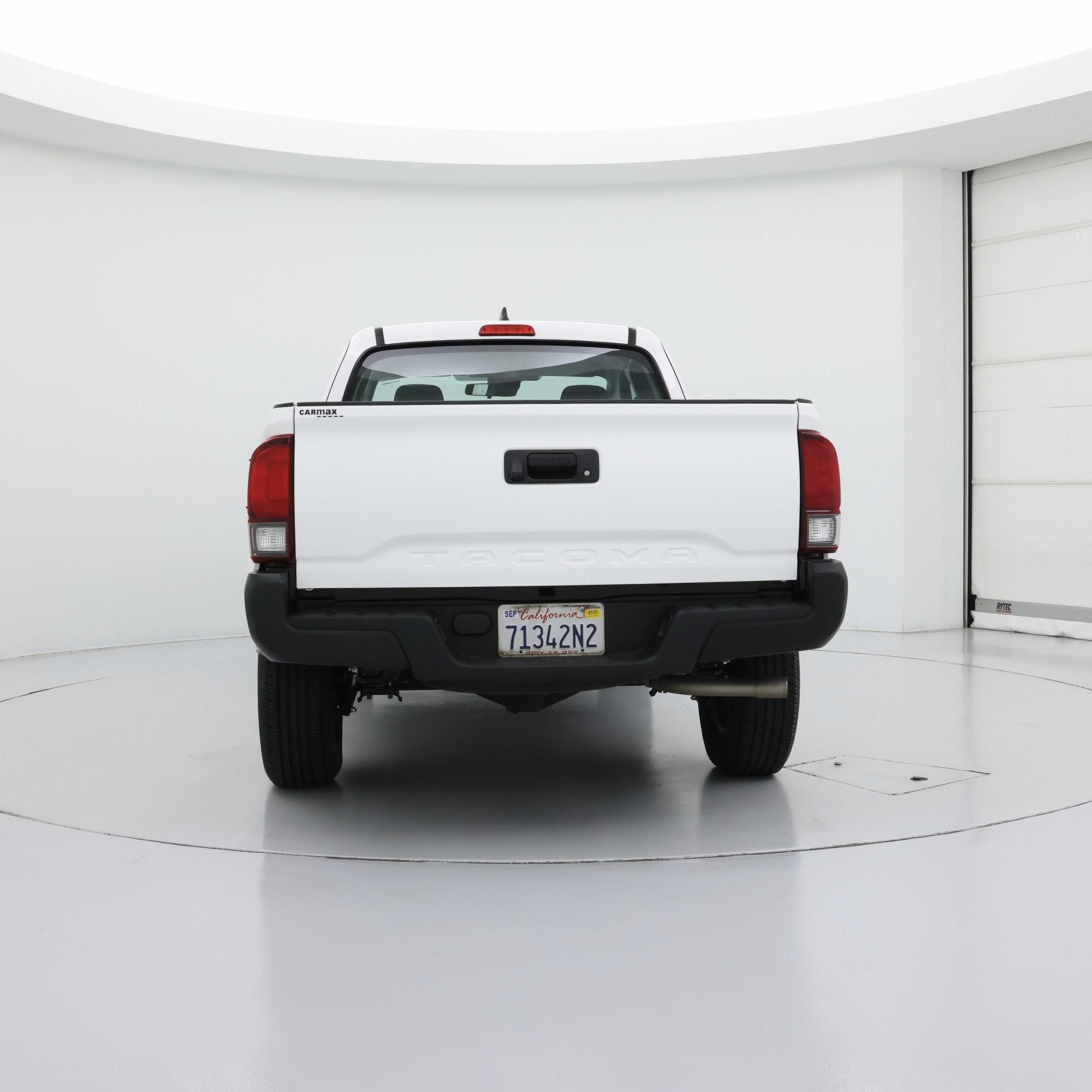 Thumbnail: 2018 Toyota Tacoma - 6