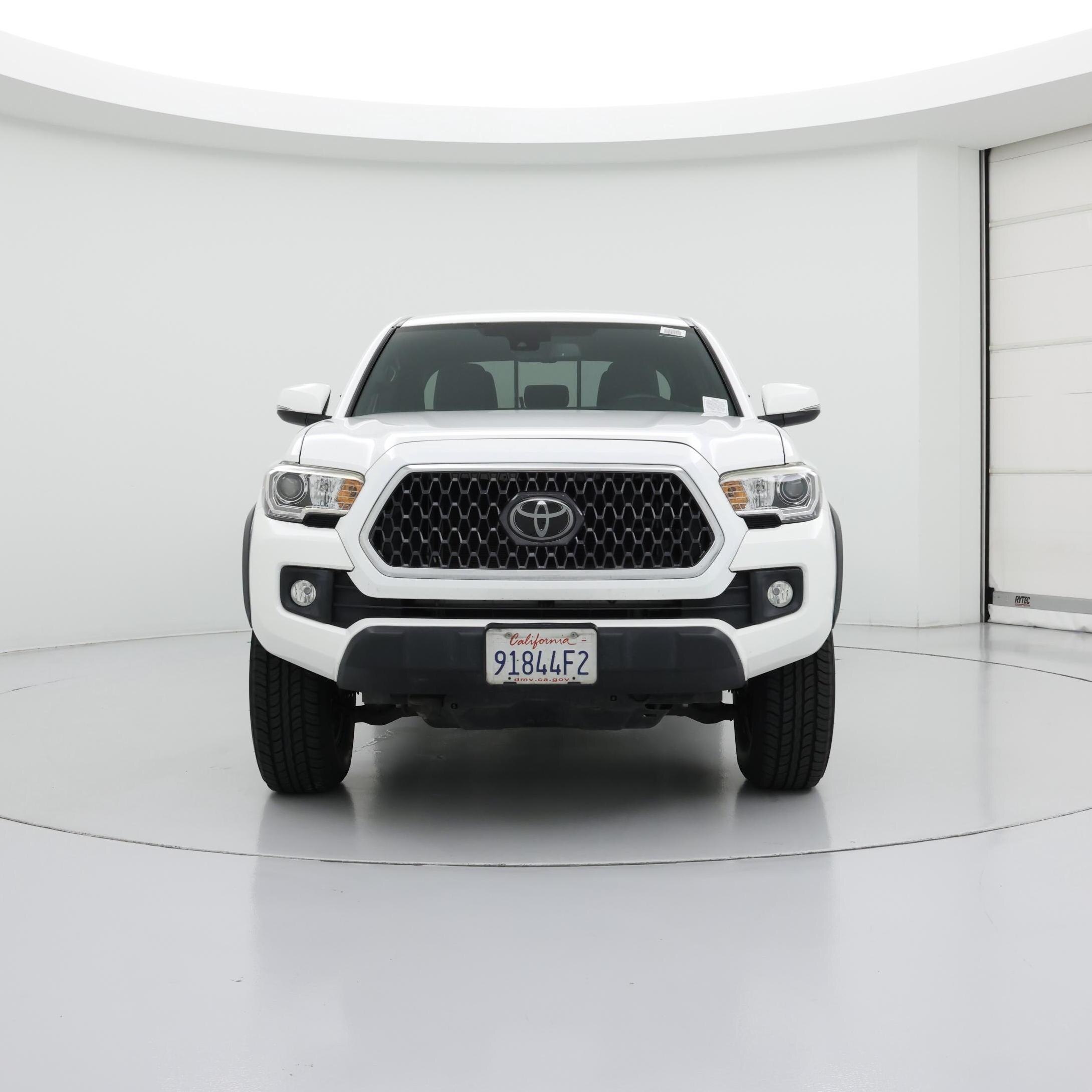 Thumbnail: 2018 Toyota Tacoma - 5