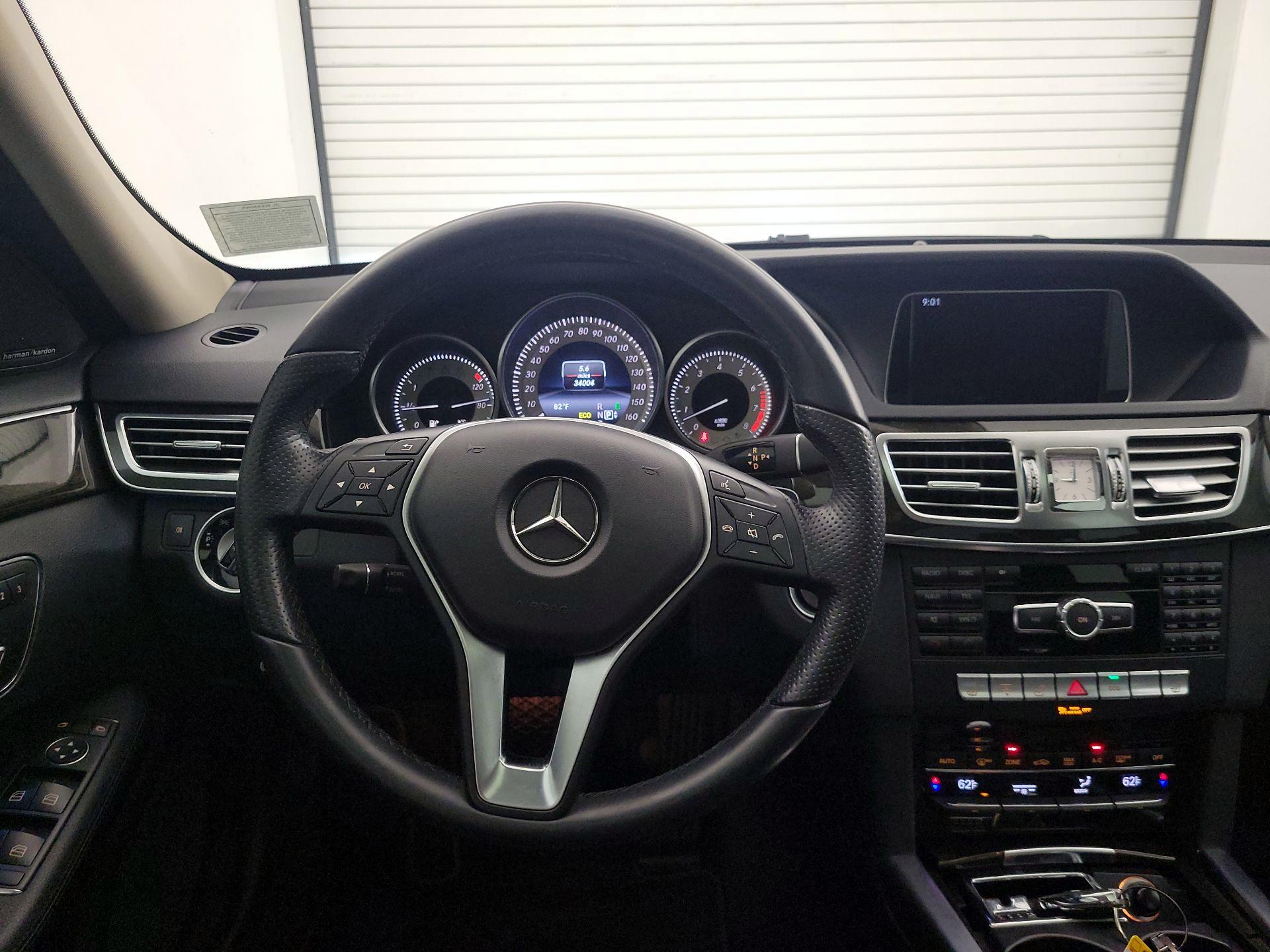 Thumbnail: 2014 Mercedes-Benz E-Class - 10