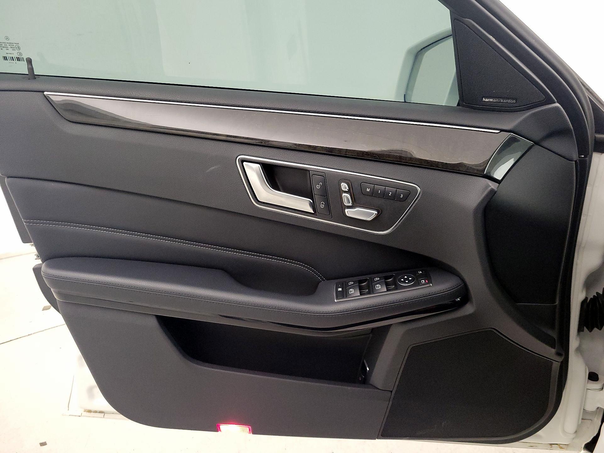 Thumbnail: 2014 Mercedes-Benz E-Class - 12