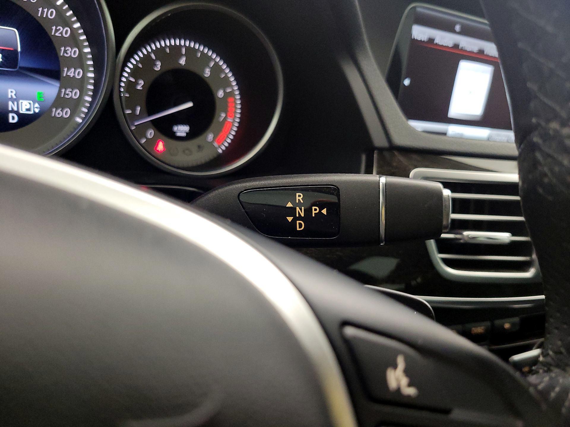 Thumbnail: 2014 Mercedes-Benz E-Class - 17
