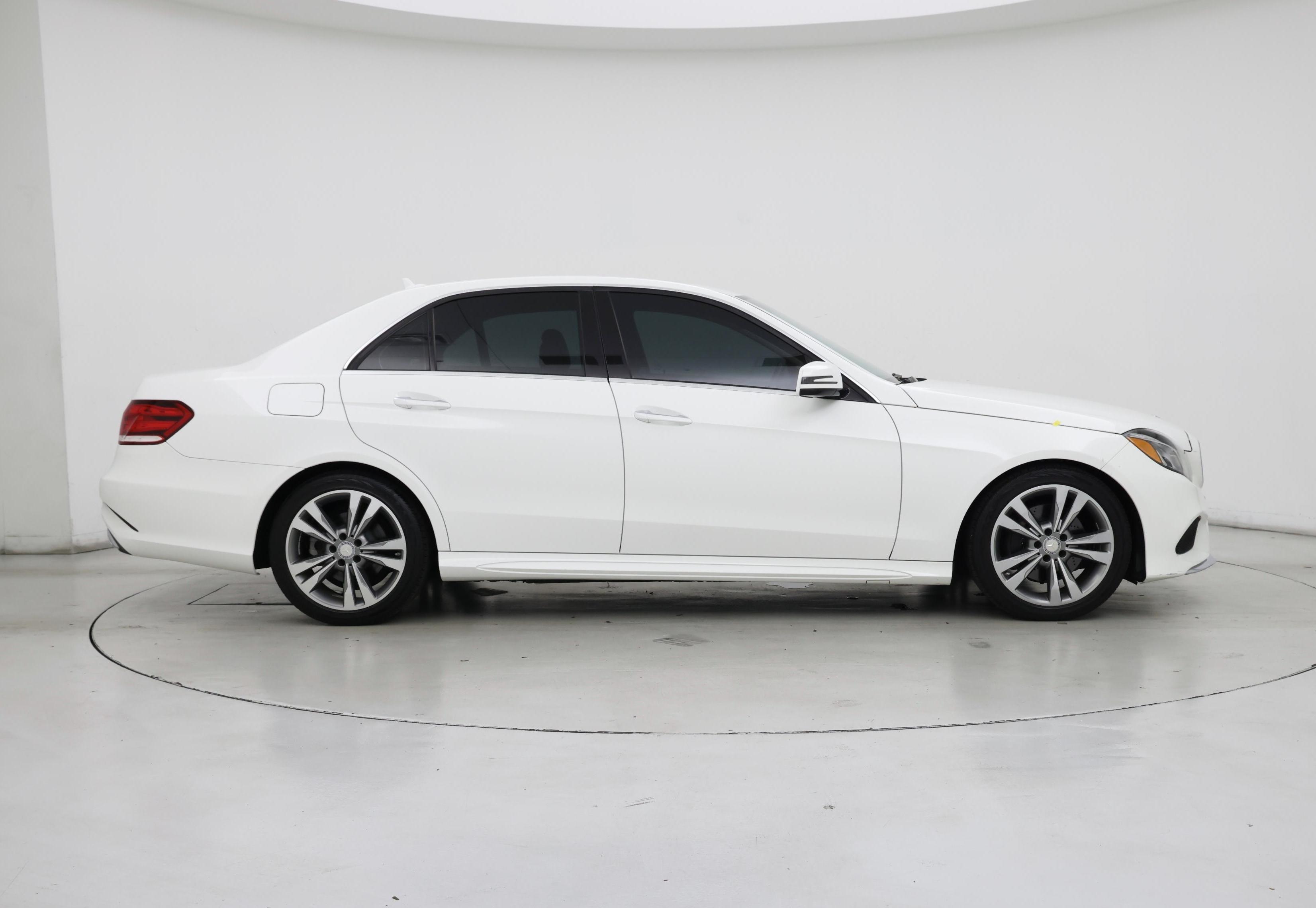 Thumbnail: 2014 Mercedes-Benz E-Class - 7