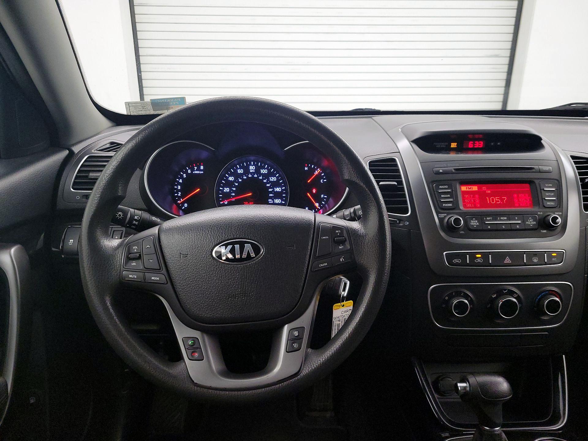 Thumbnail: 2015 Kia Sorento - 10