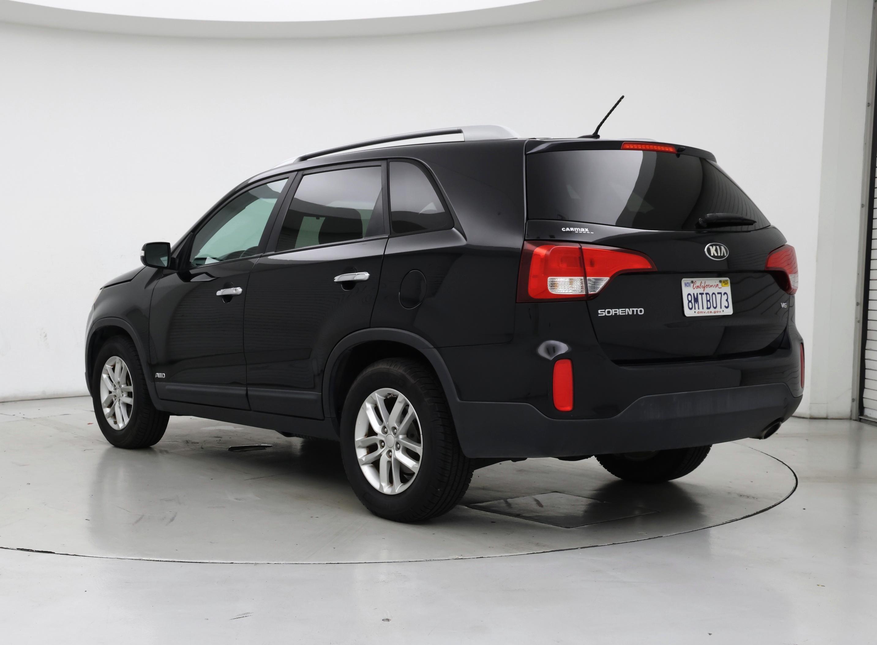 Thumbnail: 2015 Kia Sorento - 2