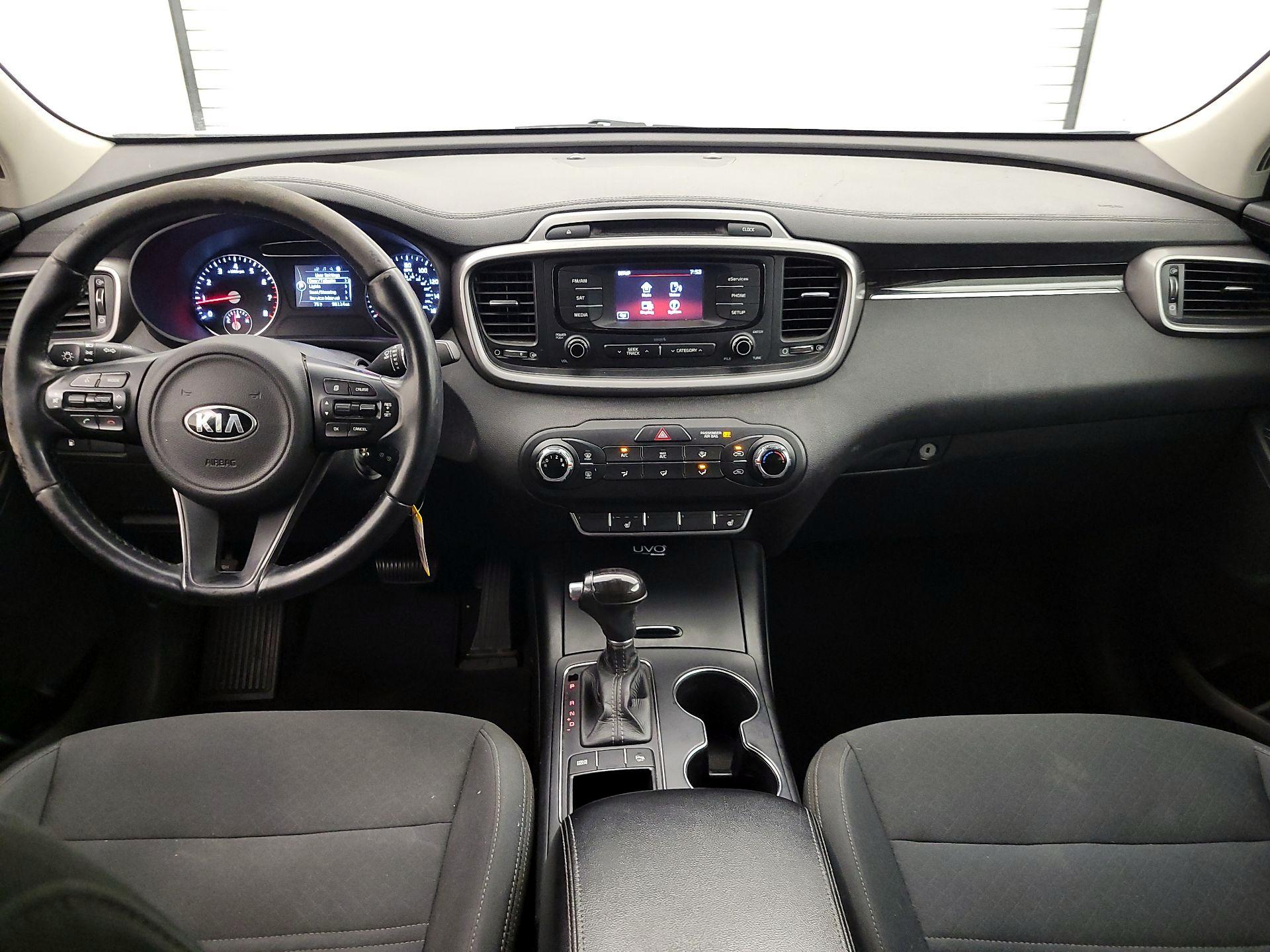 Thumbnail: 2016 Kia Sorento - 9