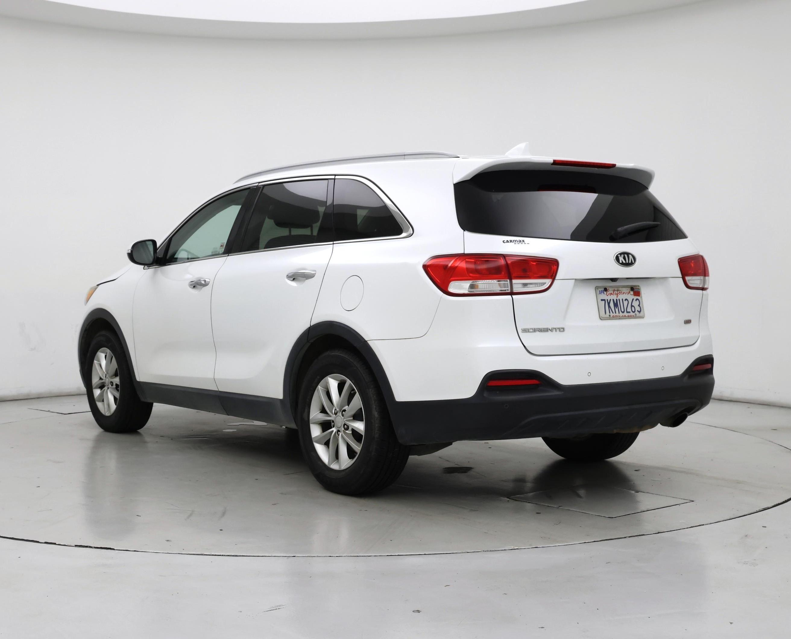 Thumbnail: 2016 Kia Sorento - 2