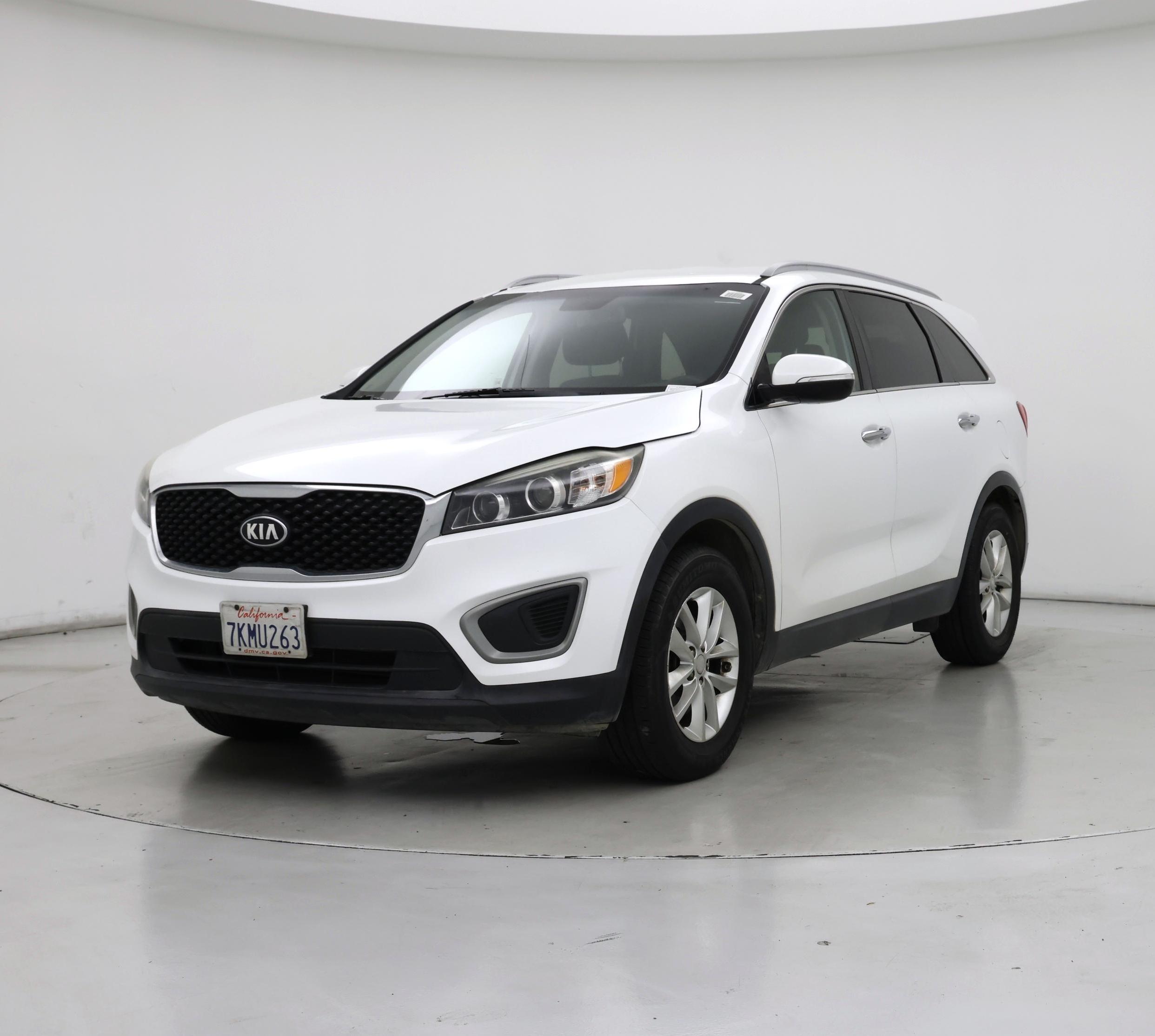 Thumbnail: 2016 Kia Sorento - 4