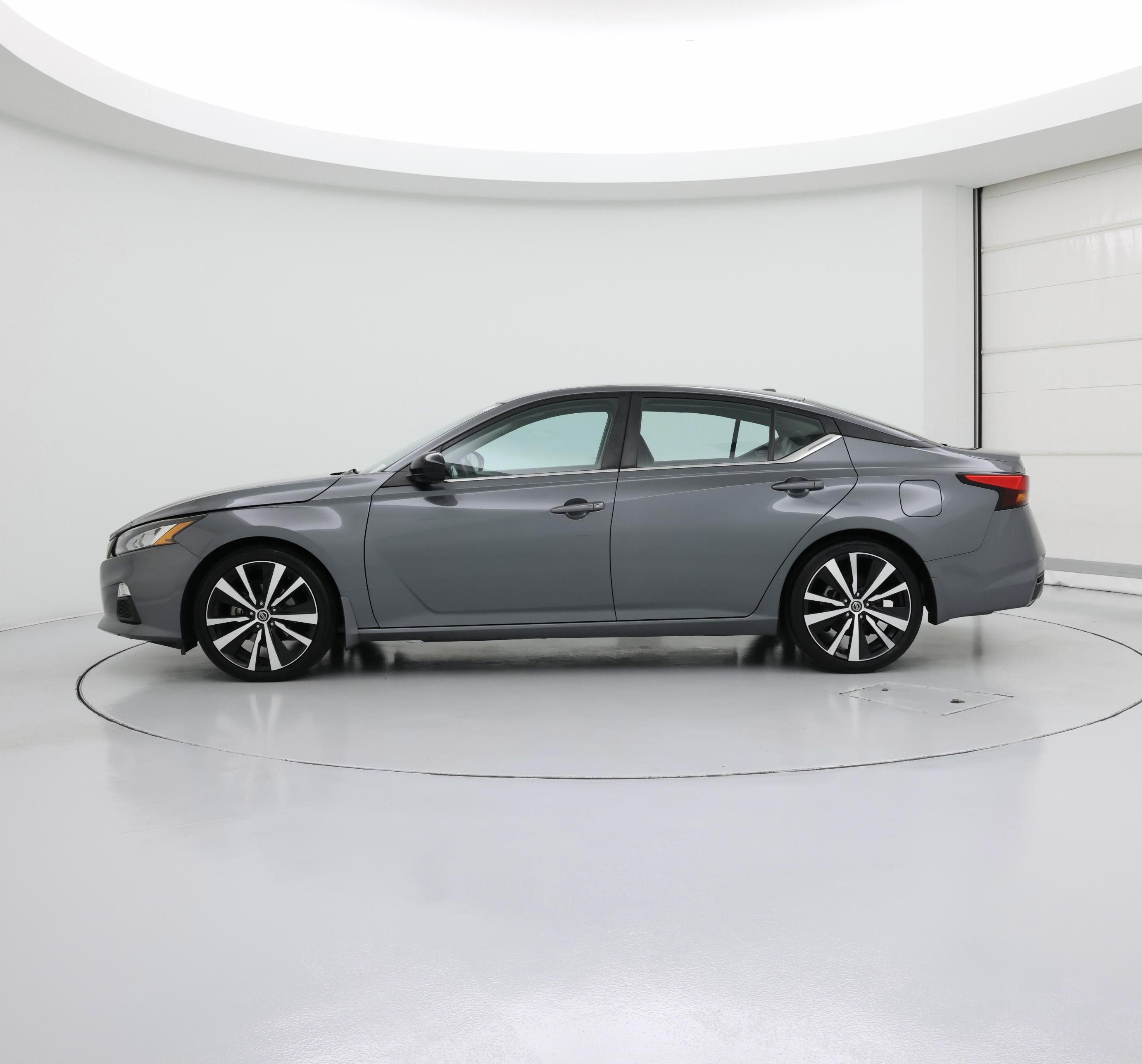 Thumbnail: 2020 Nissan Altima - 3