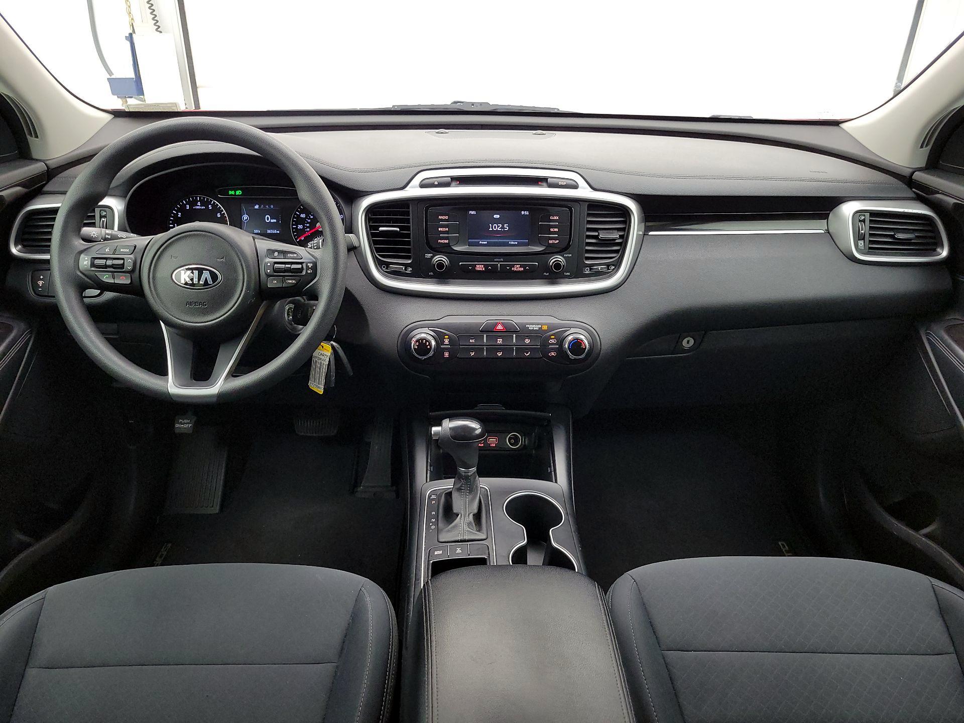 Thumbnail: 2017 Kia Sorento - 9
