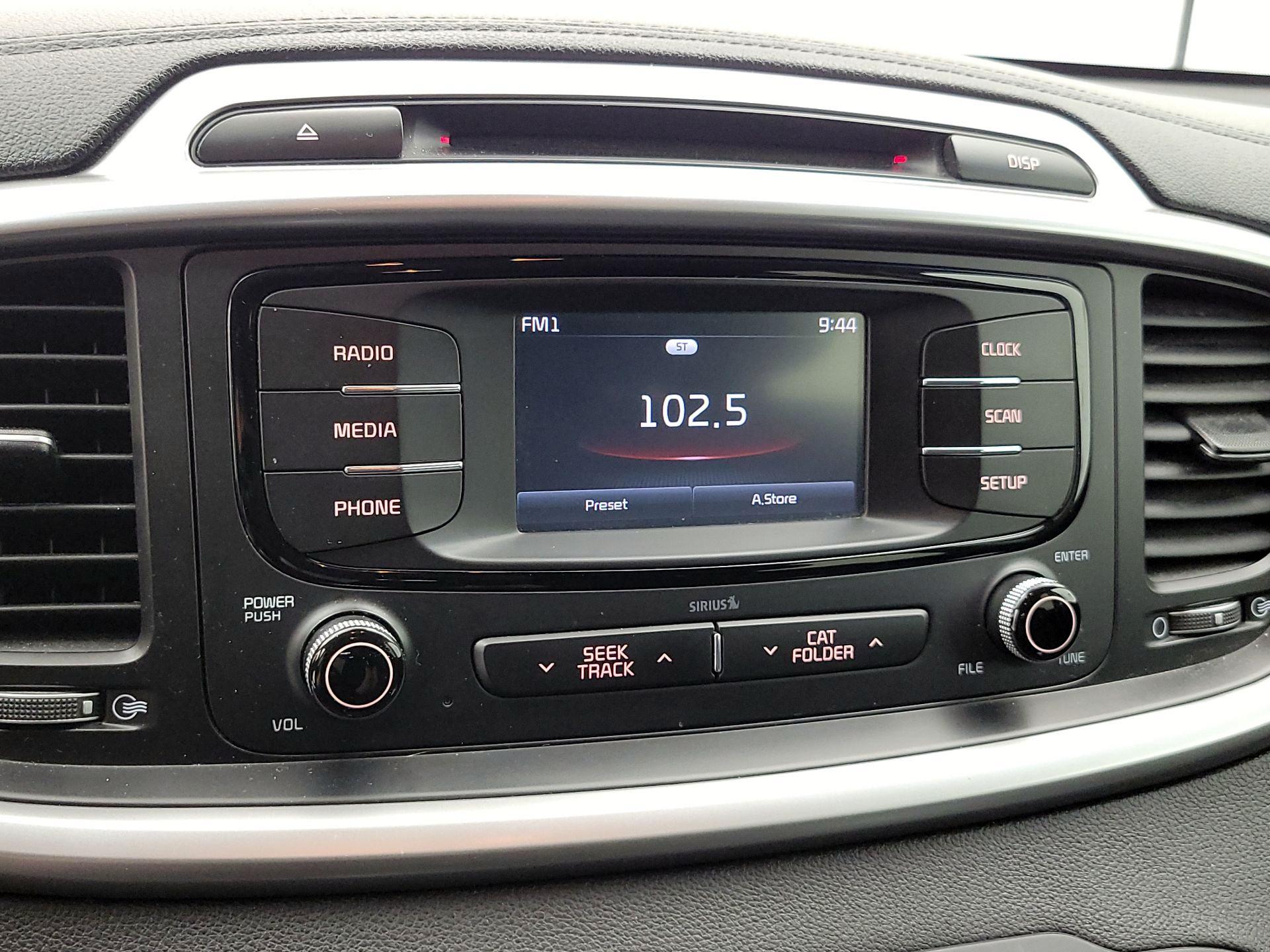Thumbnail: 2017 Kia Sorento - 15