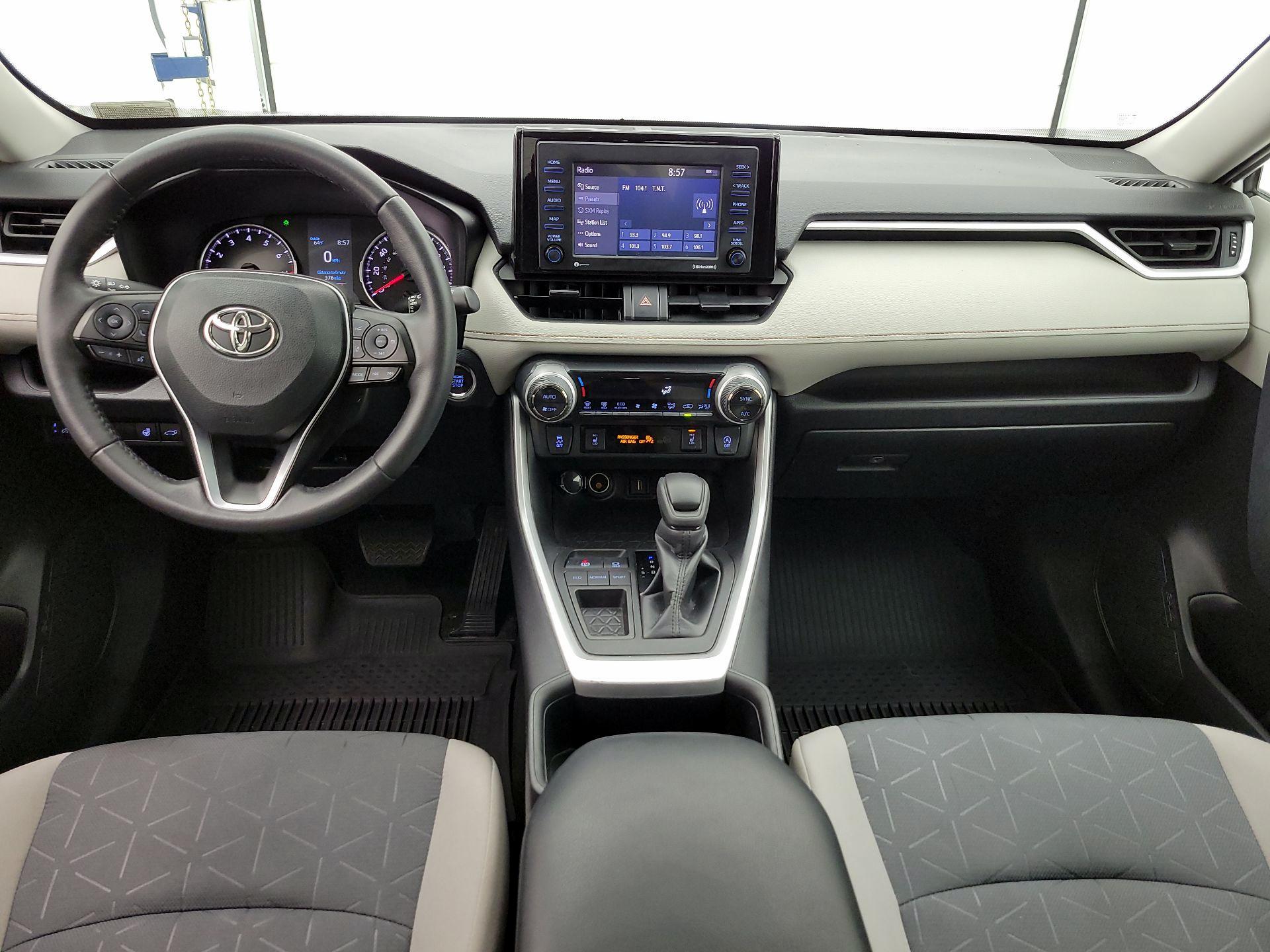 Thumbnail: 2022 Toyota RAV4 - 9
