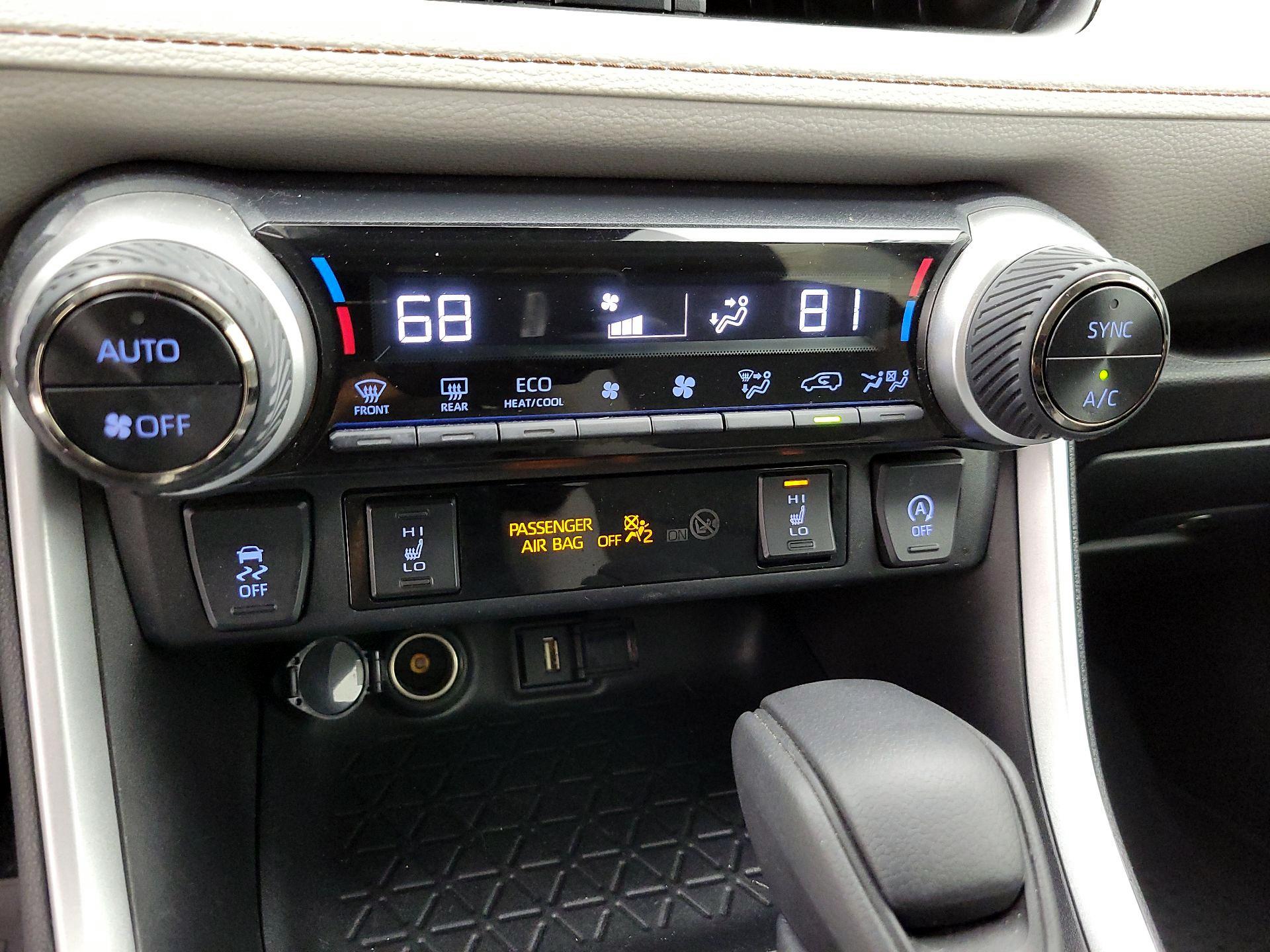 Thumbnail: 2022 Toyota RAV4 - 16